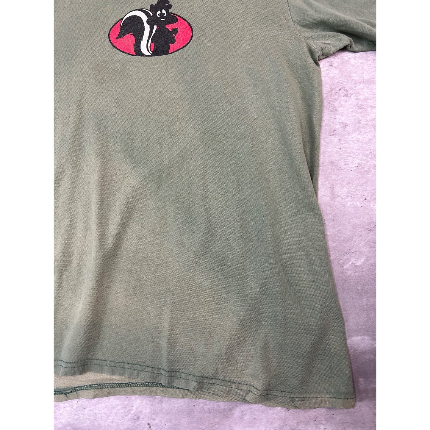 Vintage 1995 Looney Tunes Pepe Le Pew Cartoon Character Graphic T-Shirt Size XL