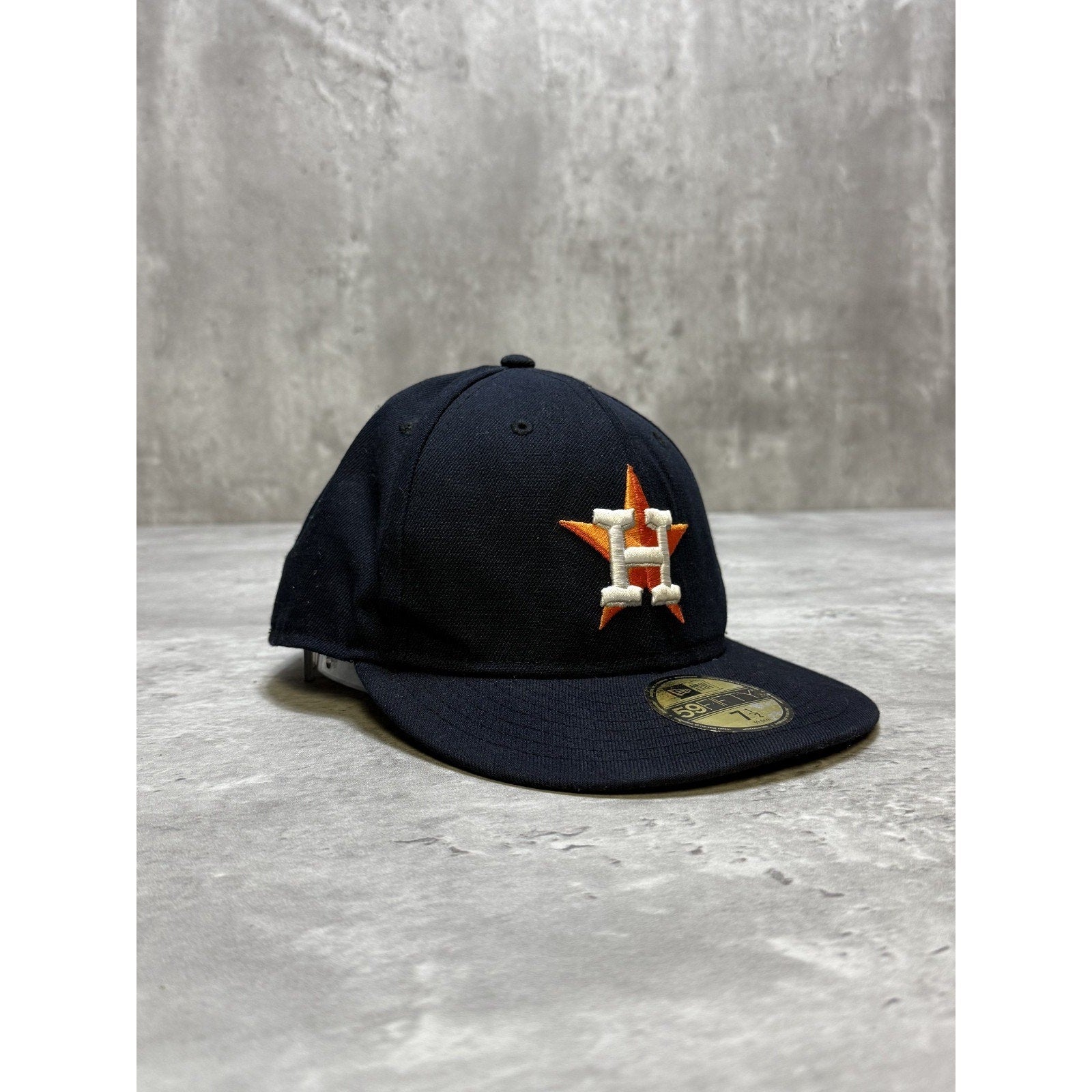 Houston Astros MLB Embroidered Logo Baseball Fitted Hat Size 7 1/2
