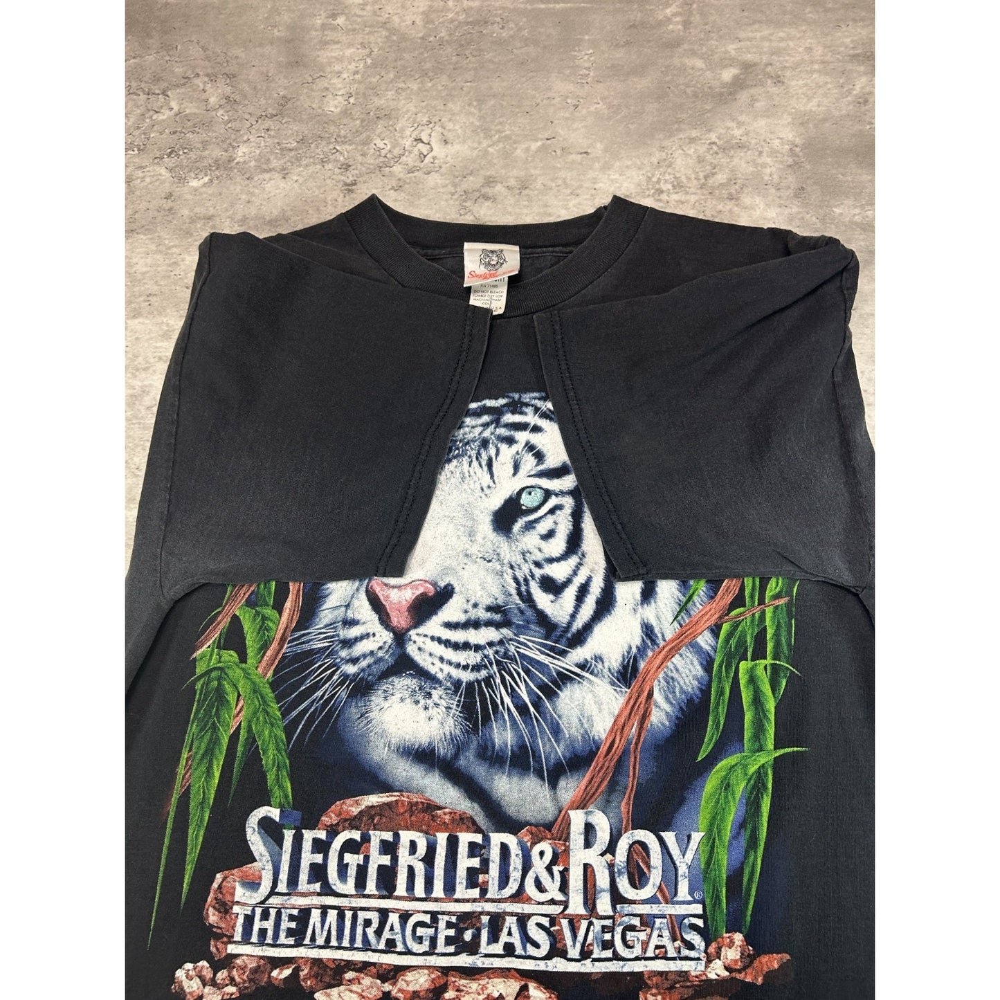 Vintage 90s Siegfried & Roy Tiger Graphic Las Vegas Destination T-Shirt Sz Large
