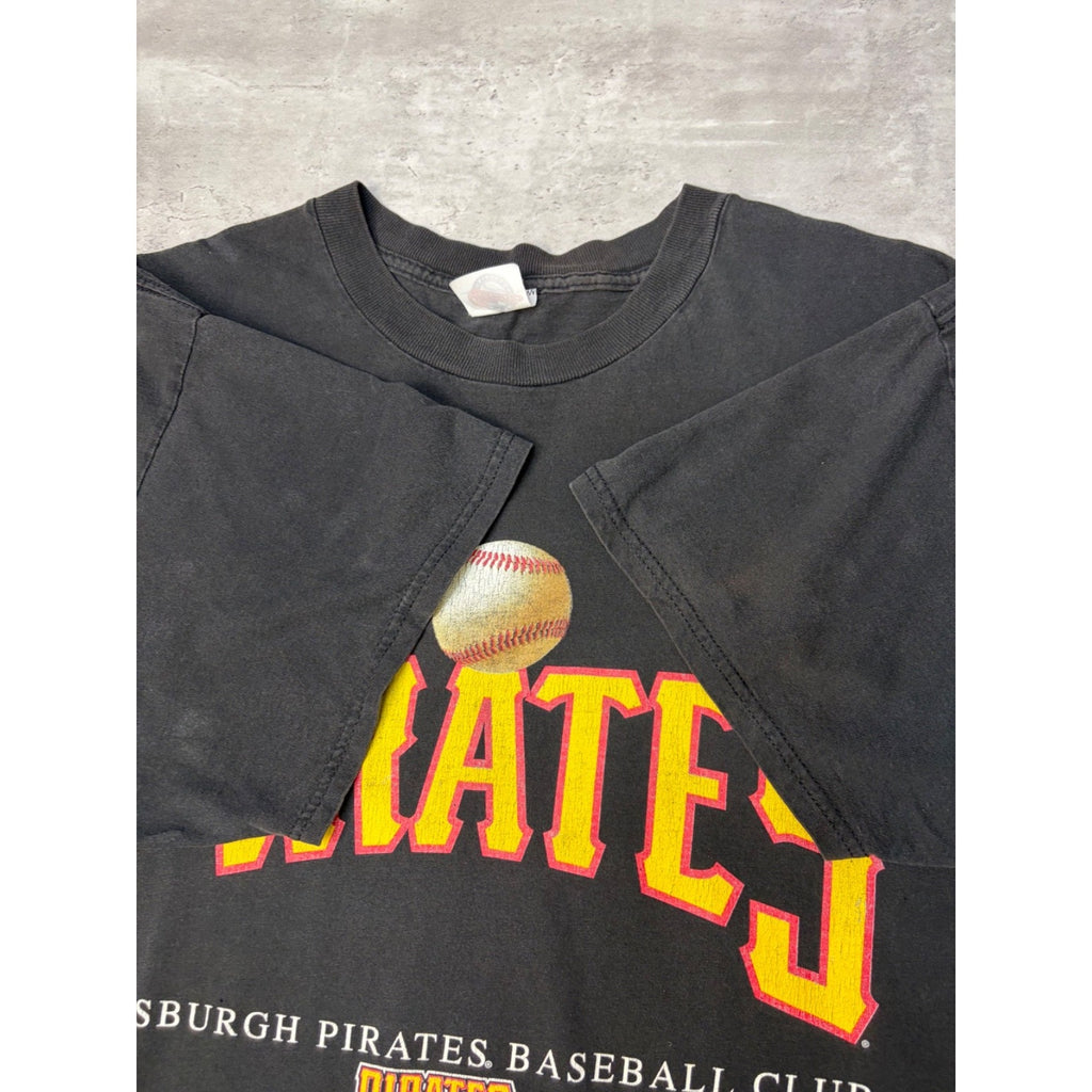 Vintage 2000 Pittsburgh Pirates MLB Spellout Logo T-Shirt Size XL