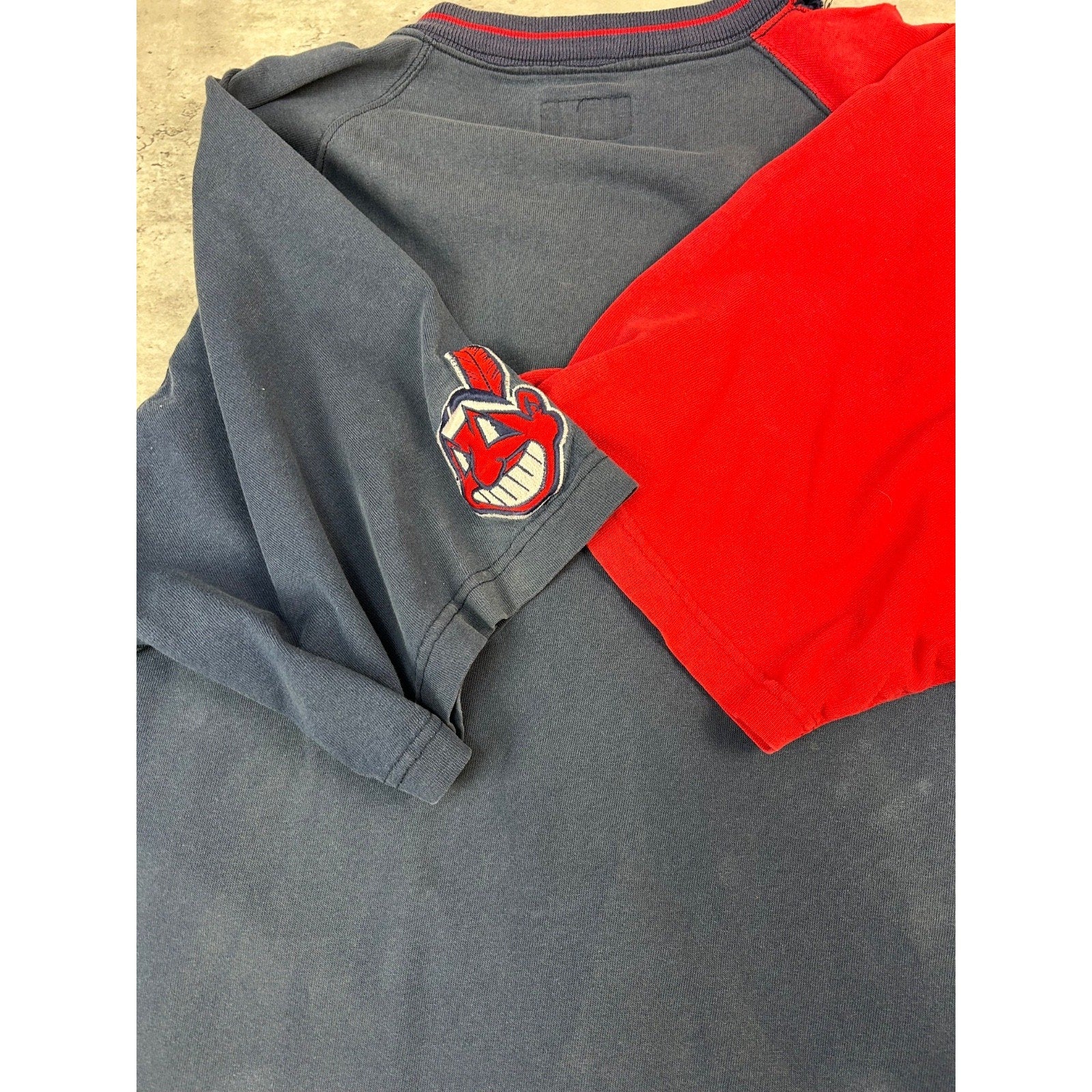 Vintage Cleveland Indians MLB Embroidered Spellout Baseball Jersey Size Large