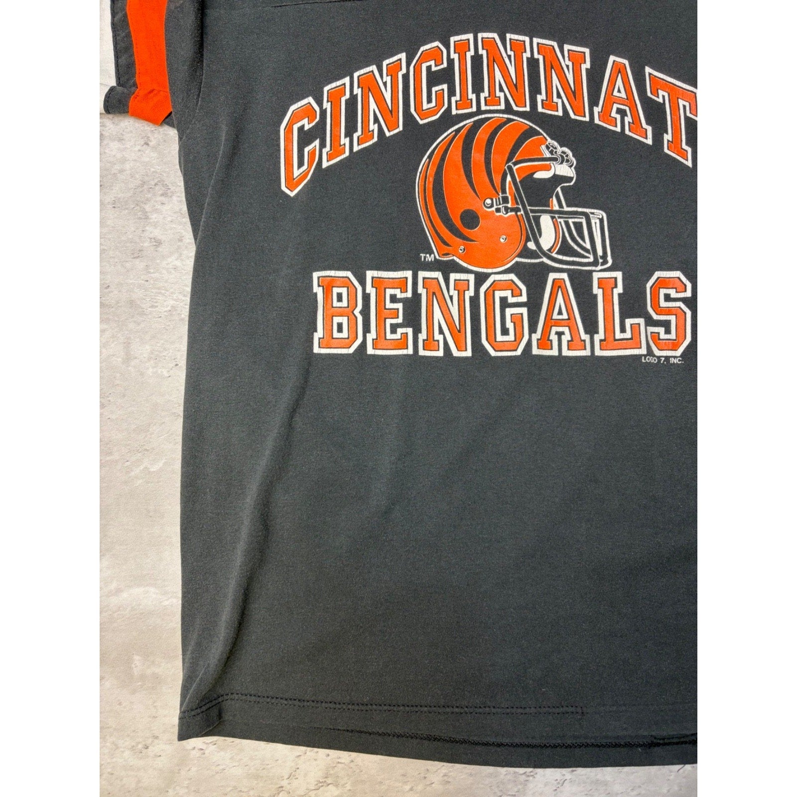 Vintage 90s Cincinnati Bengals NFL Logo 7 Football Jersey T-Shirt Size Large