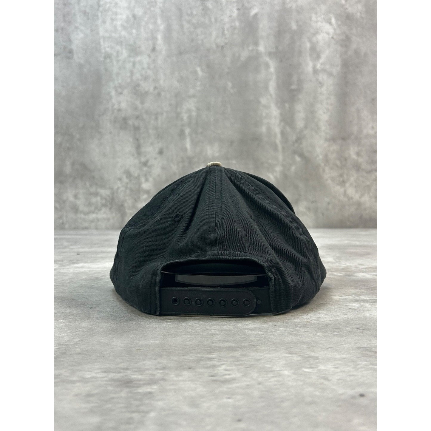 Vintage 90s Los Angeles Kings NHL Embroidered Logo Hockey Snapback Hat OSFA