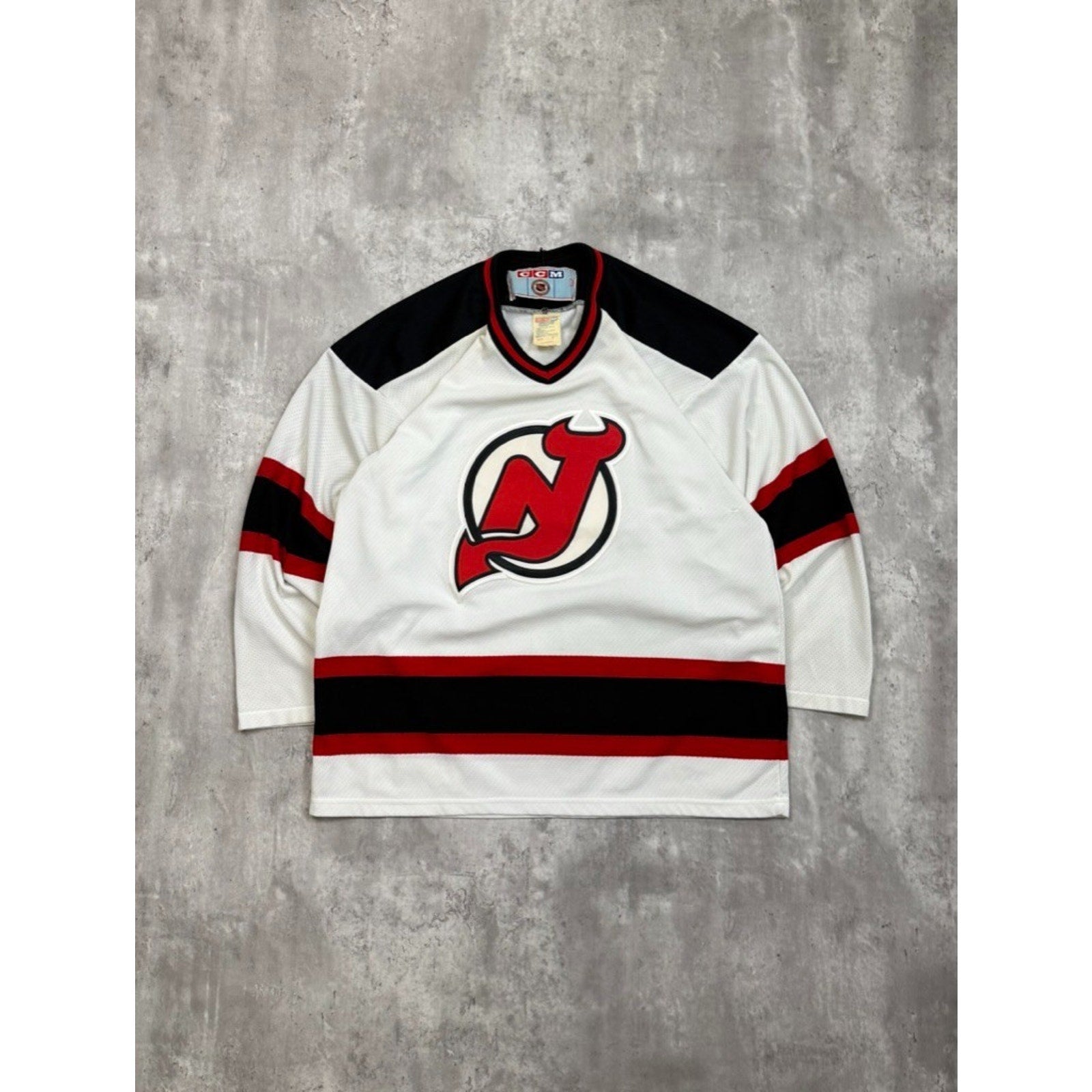 Vintage 90s New Jersey Devils NHL Stitched CCM Hockey Jersey Size Medium