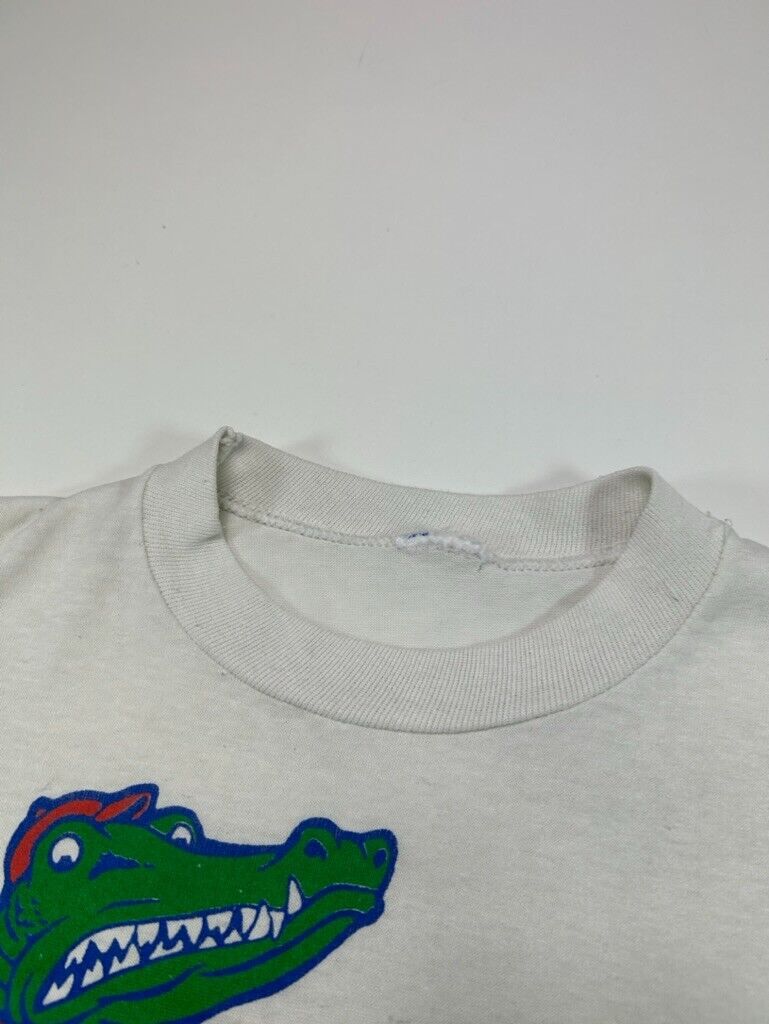 Vintage 1985 Florida Gator NCAA Collegiate Wrap Around Spellout T-Shirt Sz Small