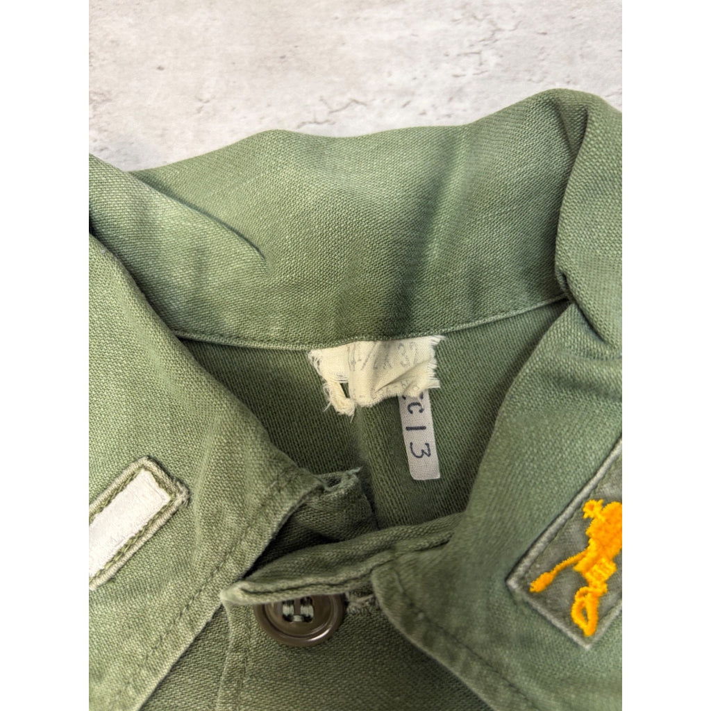 Vintage 1960s US Army OG 107 Patched Military Button Up Shirt Size Medium
