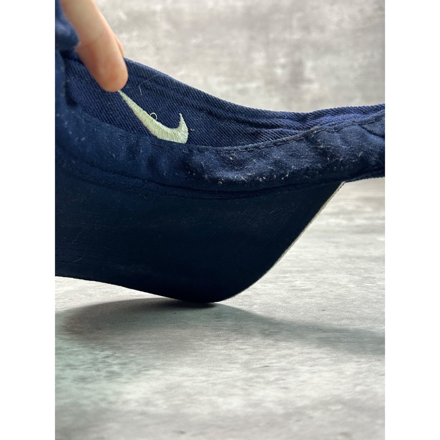 Vintage Nike Embroidered Swoosh Strapback Visor OSFA Navy Blue