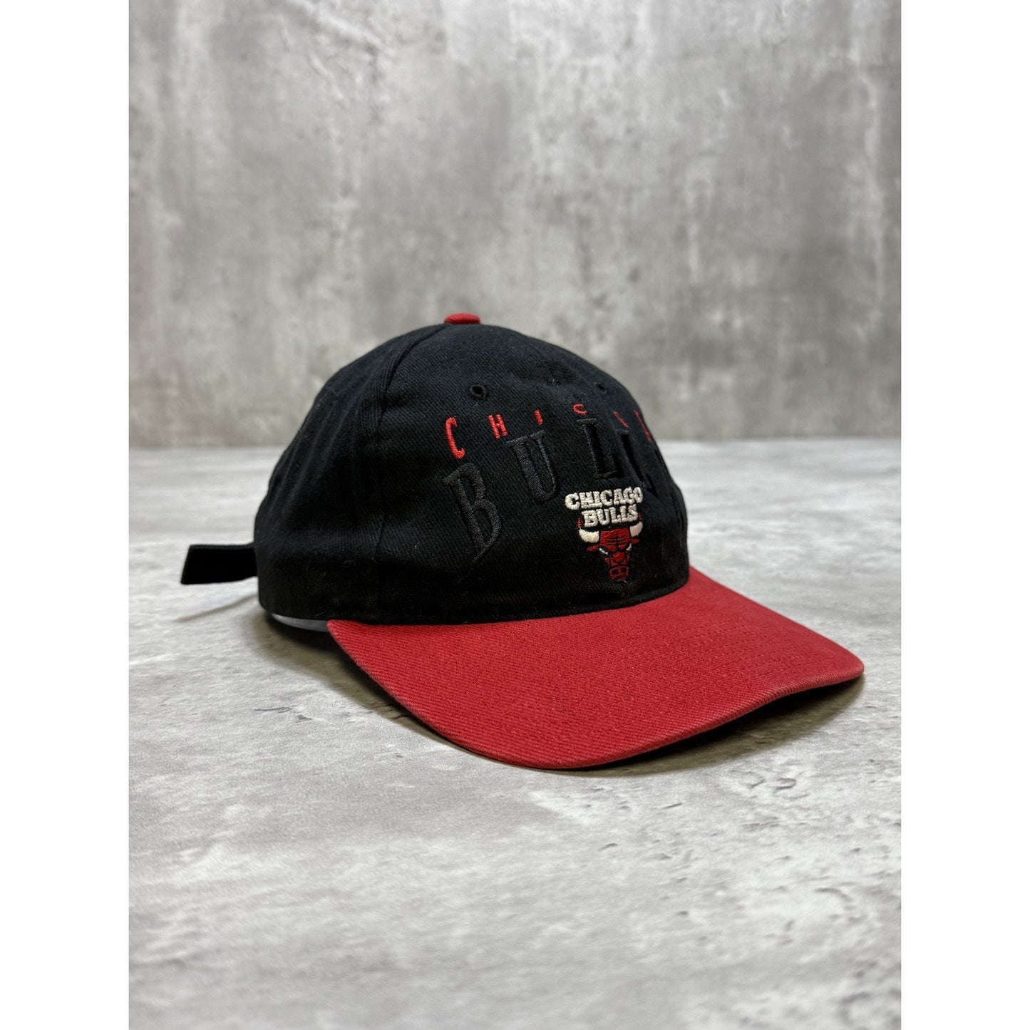 Vintage 90s Chicago Bulls NBA Embroidered Spellout Strapback Hat OSFA