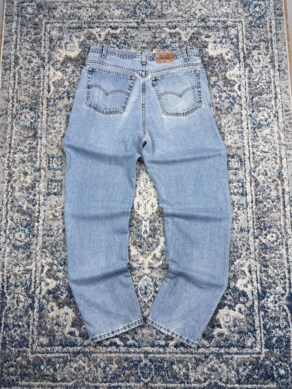Vintage Levi's 540 Brown Tab Relaxed Fit Light Wash Denim Pants Sz 36