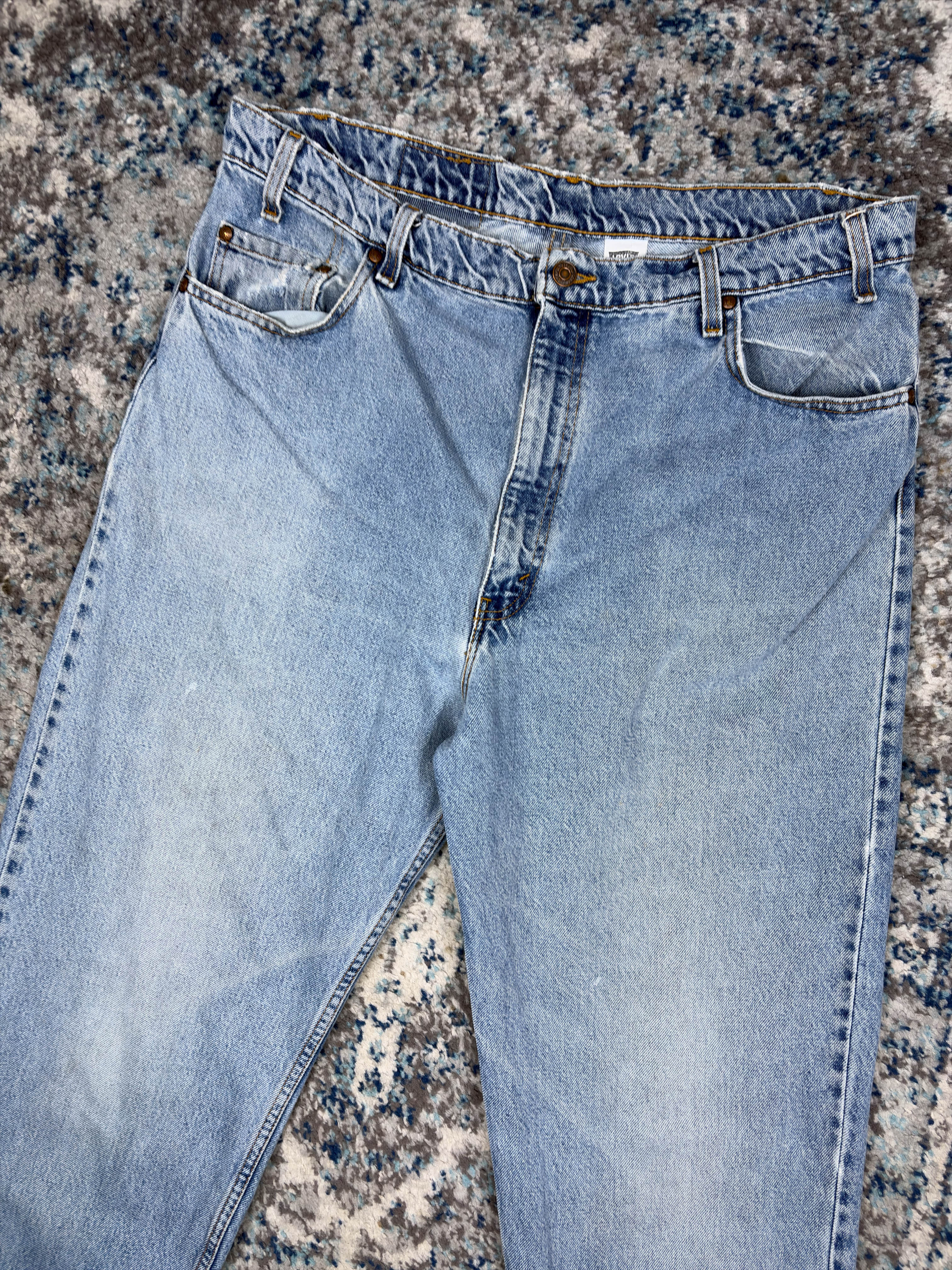 Vintage Levi's 540 Brown Tab Relaxed Fit Light Wash Denim Pants Sz 36