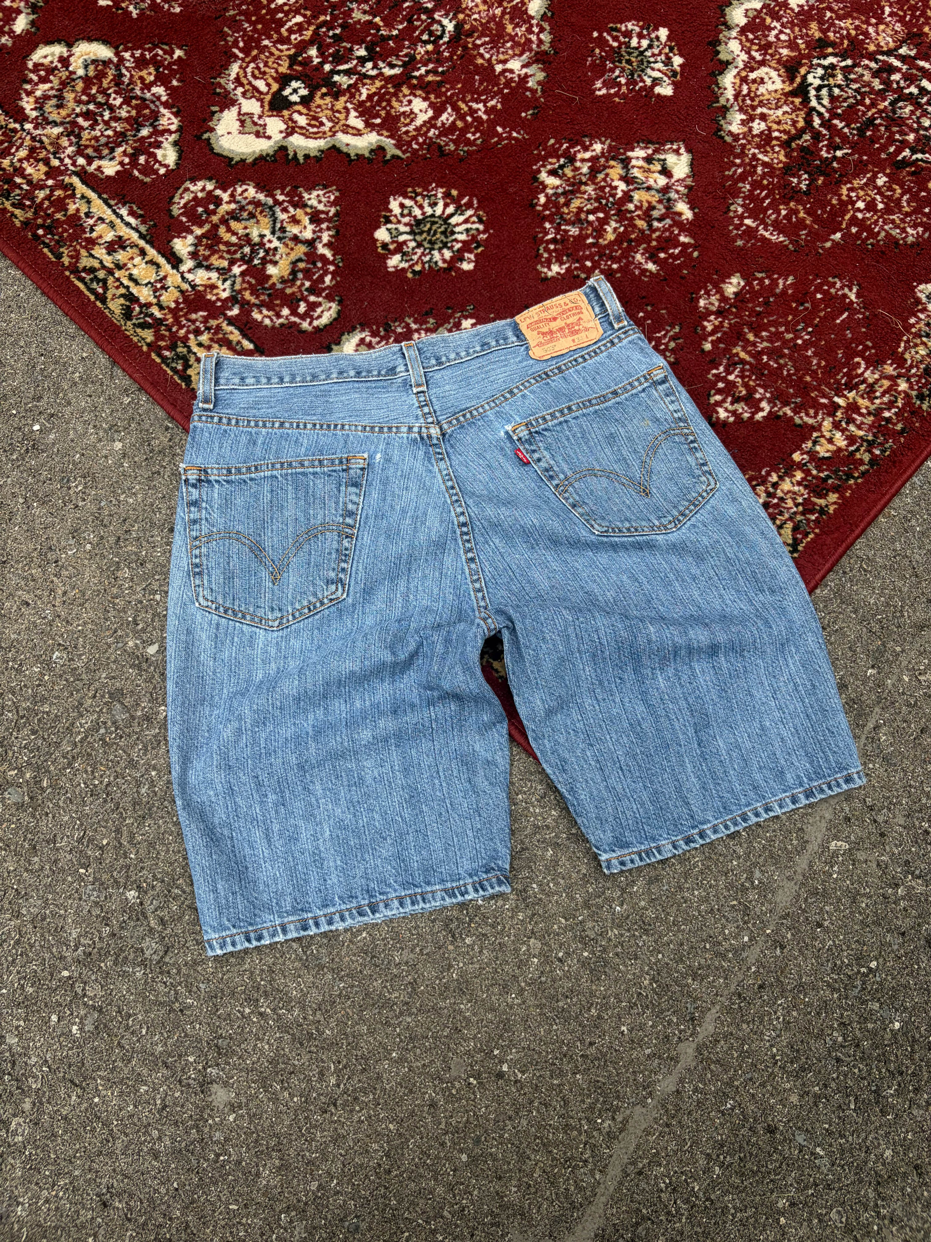 Vintage Levis 505 Red Tab Medium Wash Denim Shorts Size 33
