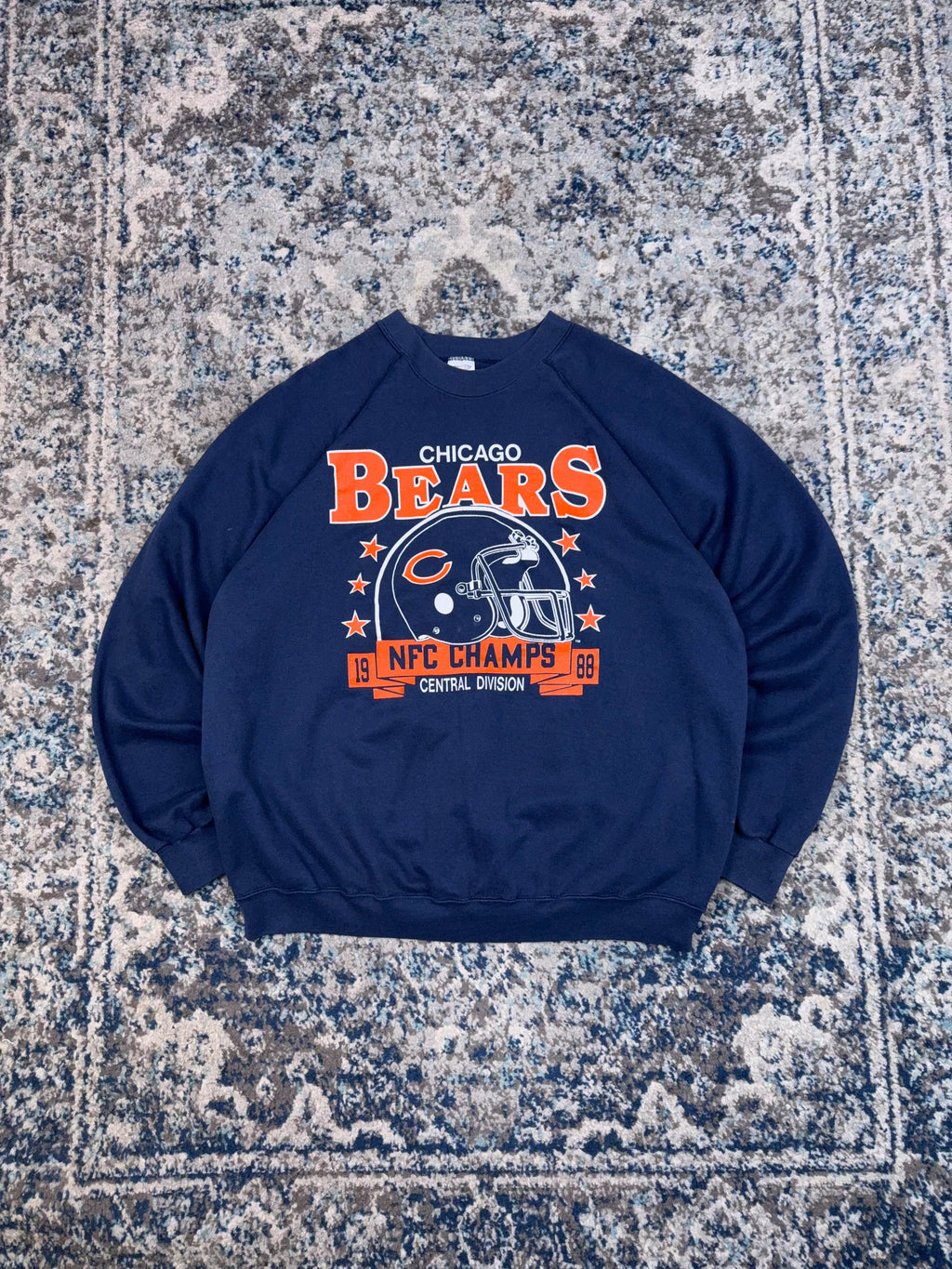 Vintage 1988 Chicago Bears NFL Helmet Graphic Football Sweatshirt Size XL