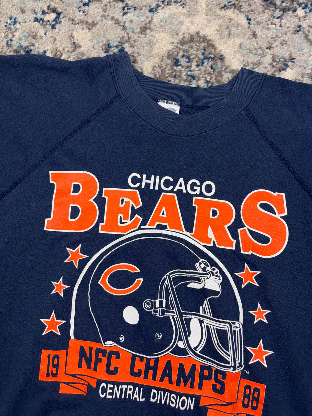 Vintage 1988 Chicago Bears NFL Helmet Graphic Football Sweatshirt Size XL