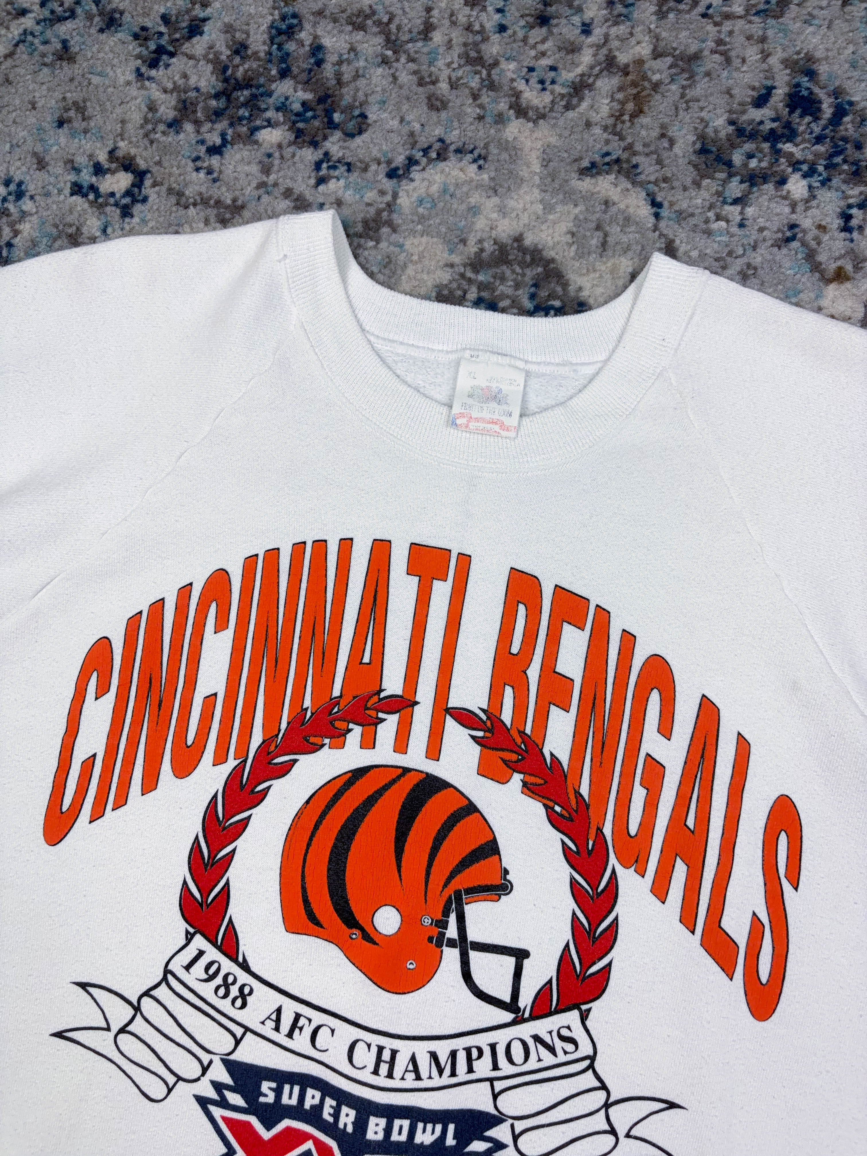 Vintage 1988 Cincinnati Bengals NFL Helmet Graphic Football Sweatshirt Size XL
