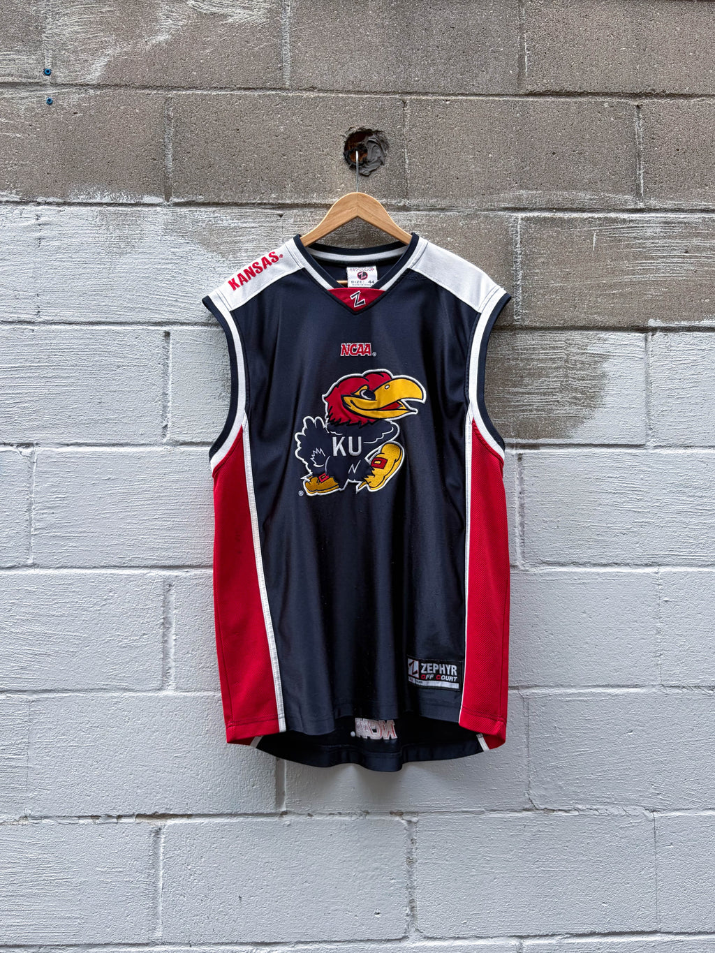Vintage Kansas Jayhawks NCAA Embroidered Logo Basketball Jersey Size Large