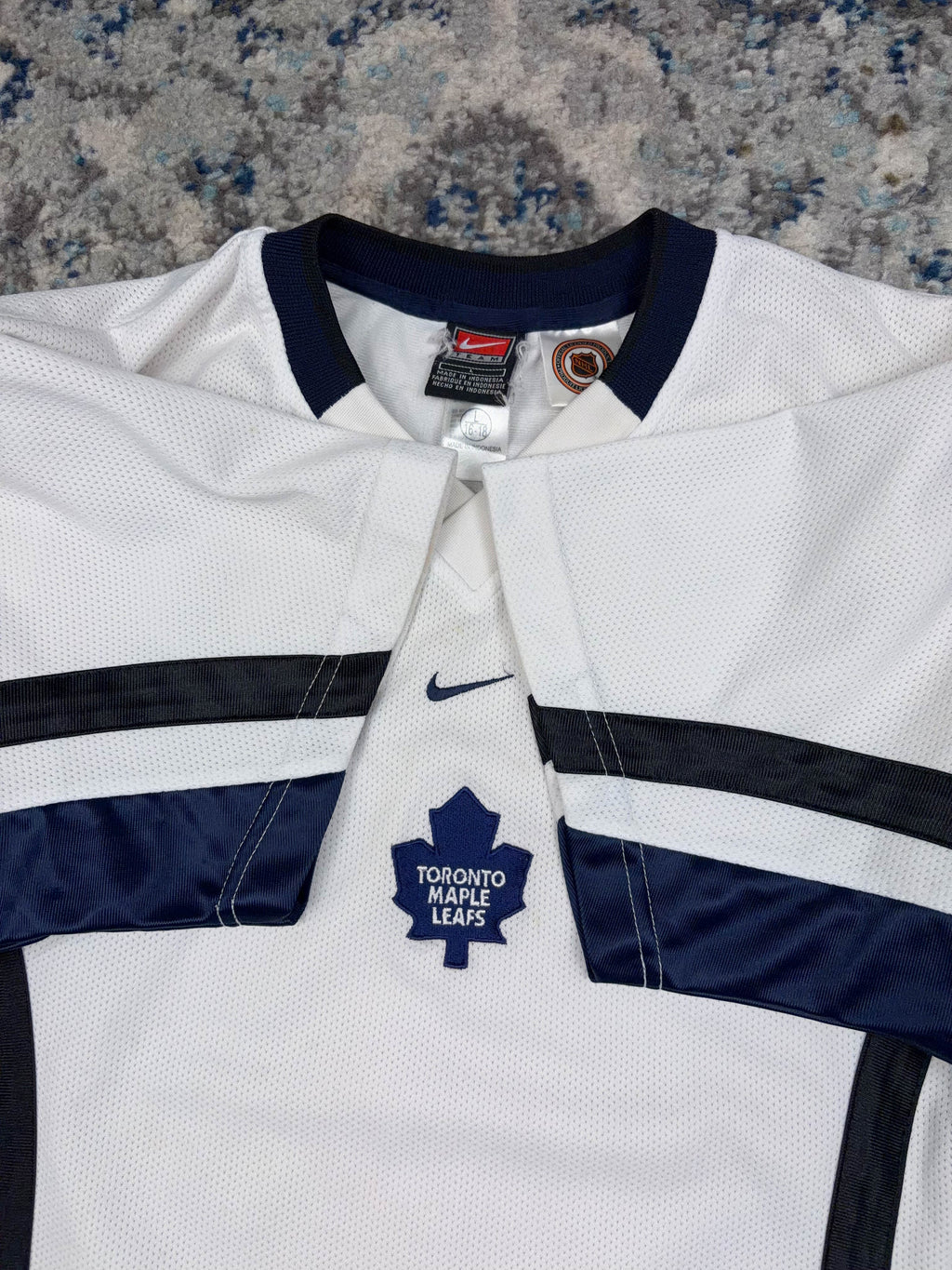 Vintage Toronto Maple Leafs NHL Nike Hockey Jersey Size YOUTH Large