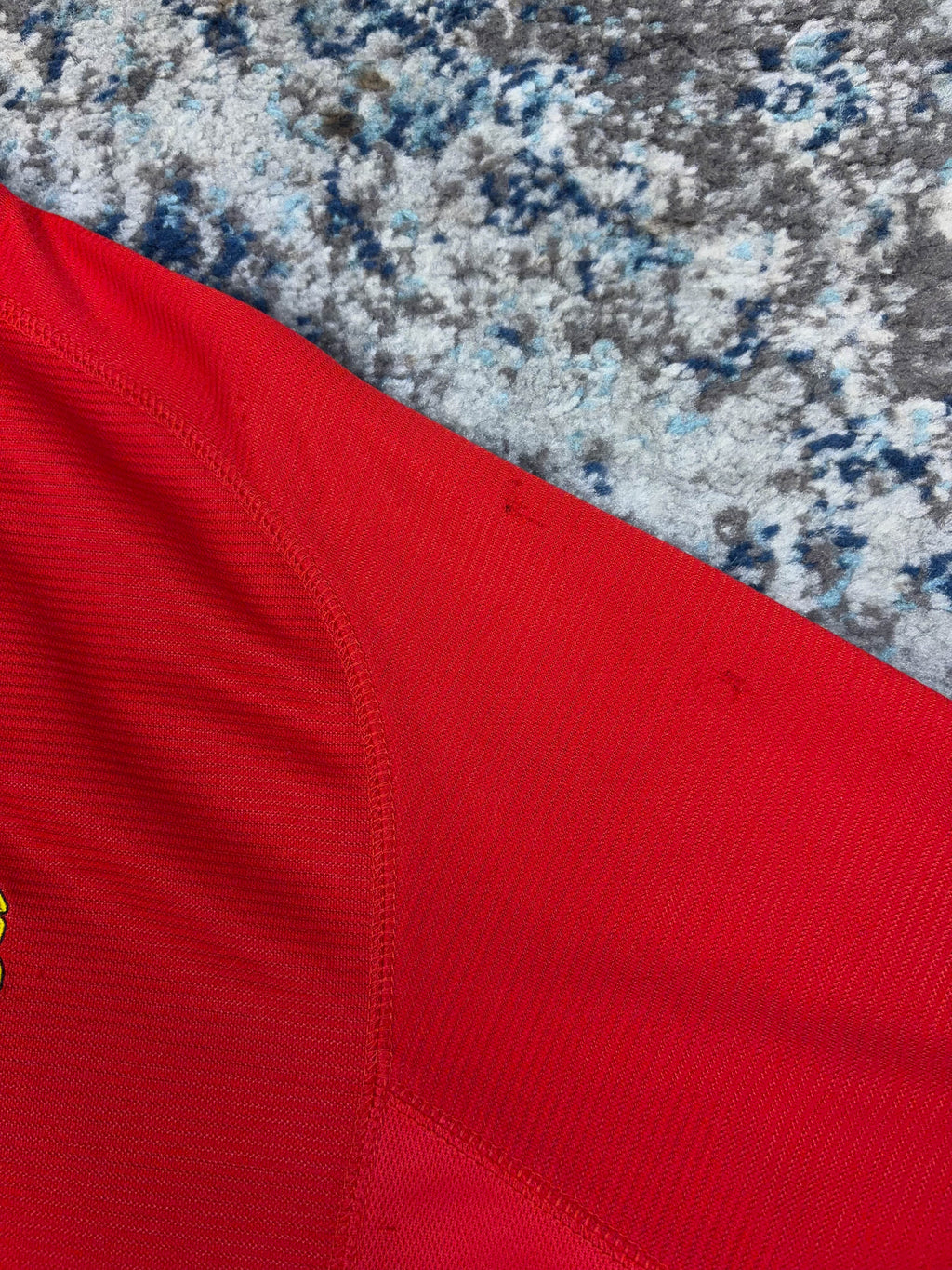 Vintage 2004 Manchester United Home Umbro Soccer Jersey Size XL