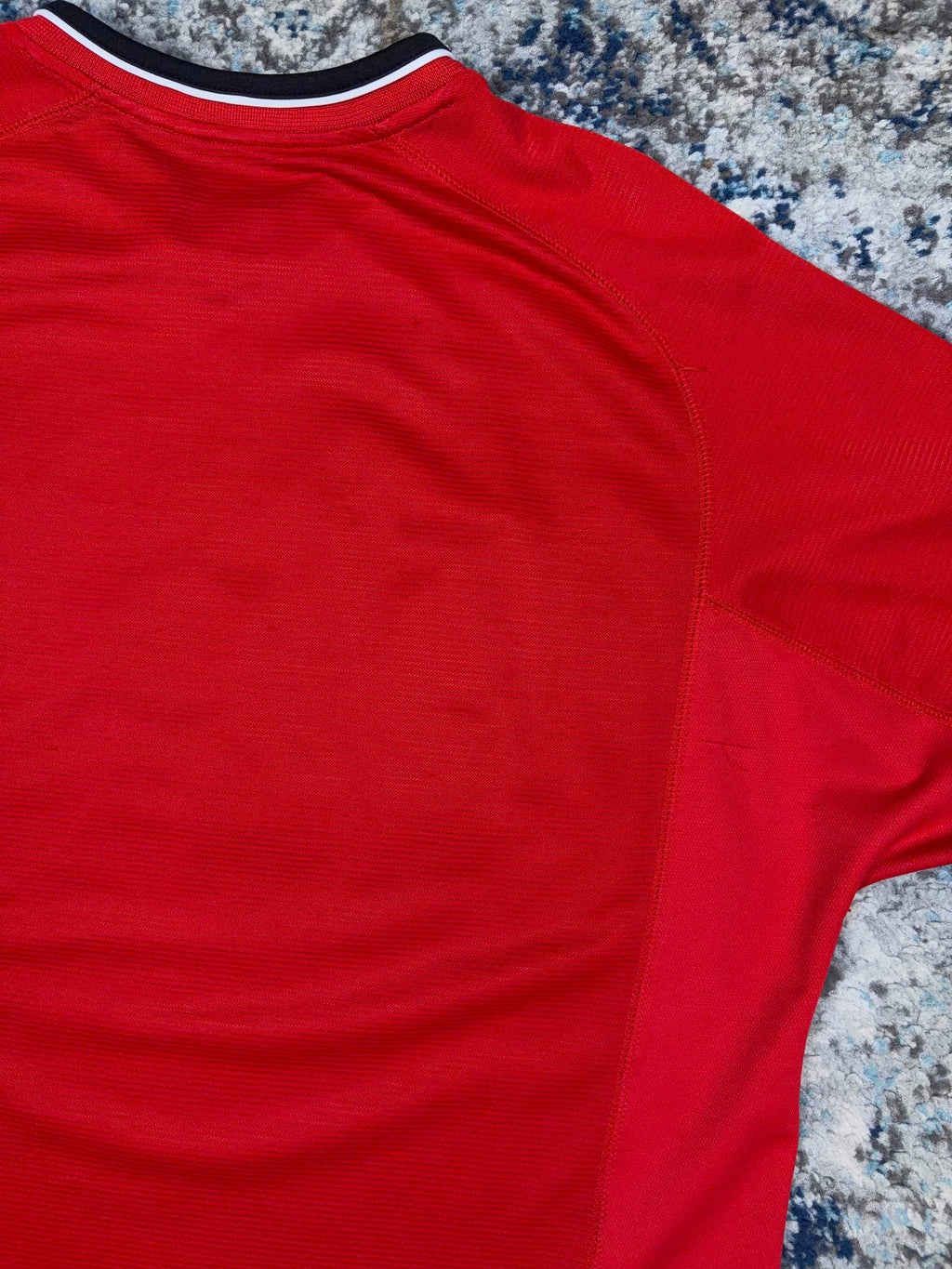 Vintage 2004 Manchester United Home Umbro Soccer Jersey Size XL