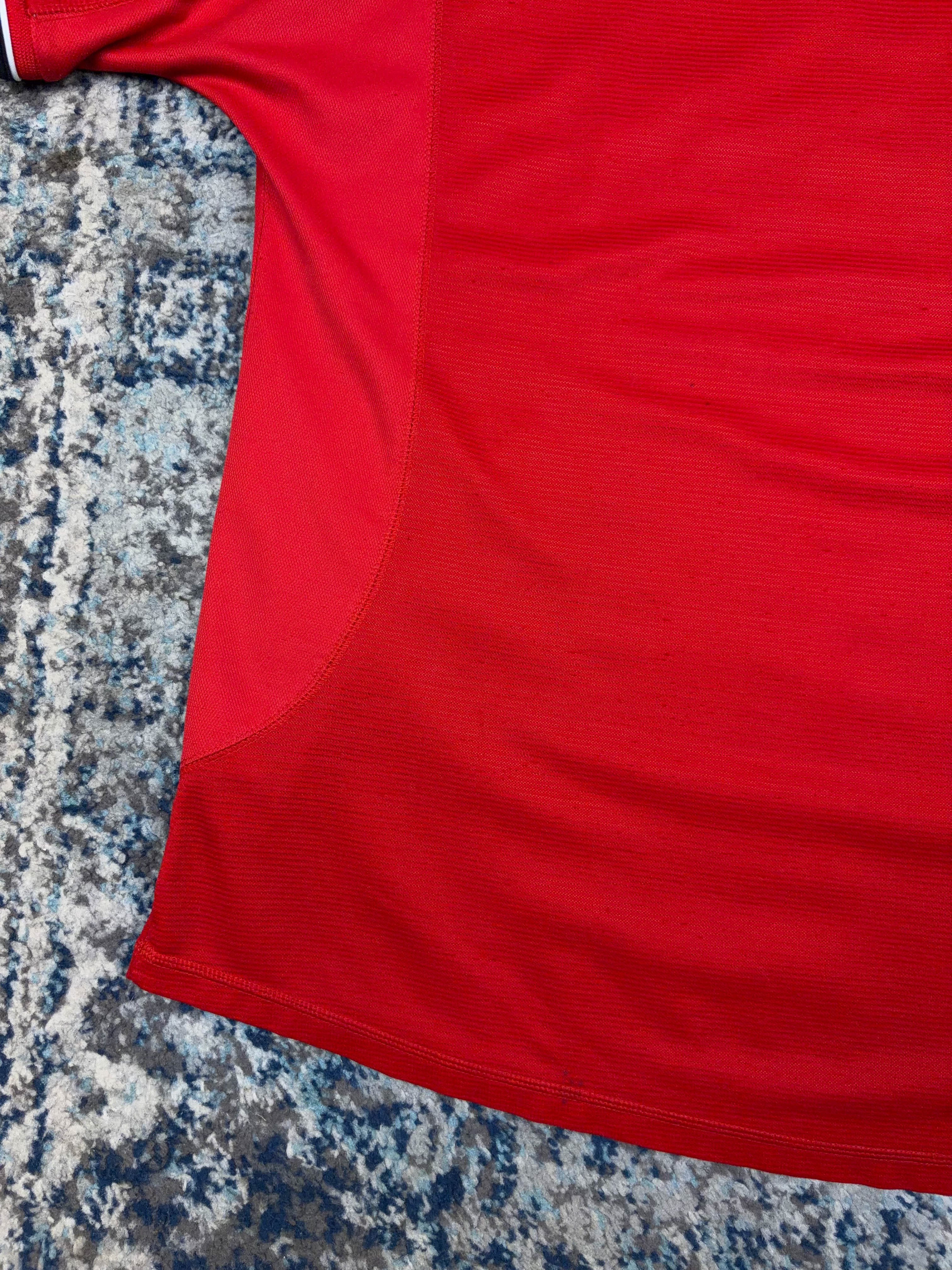 Vintage 2004 Manchester United Home Umbro Soccer Jersey Size XL