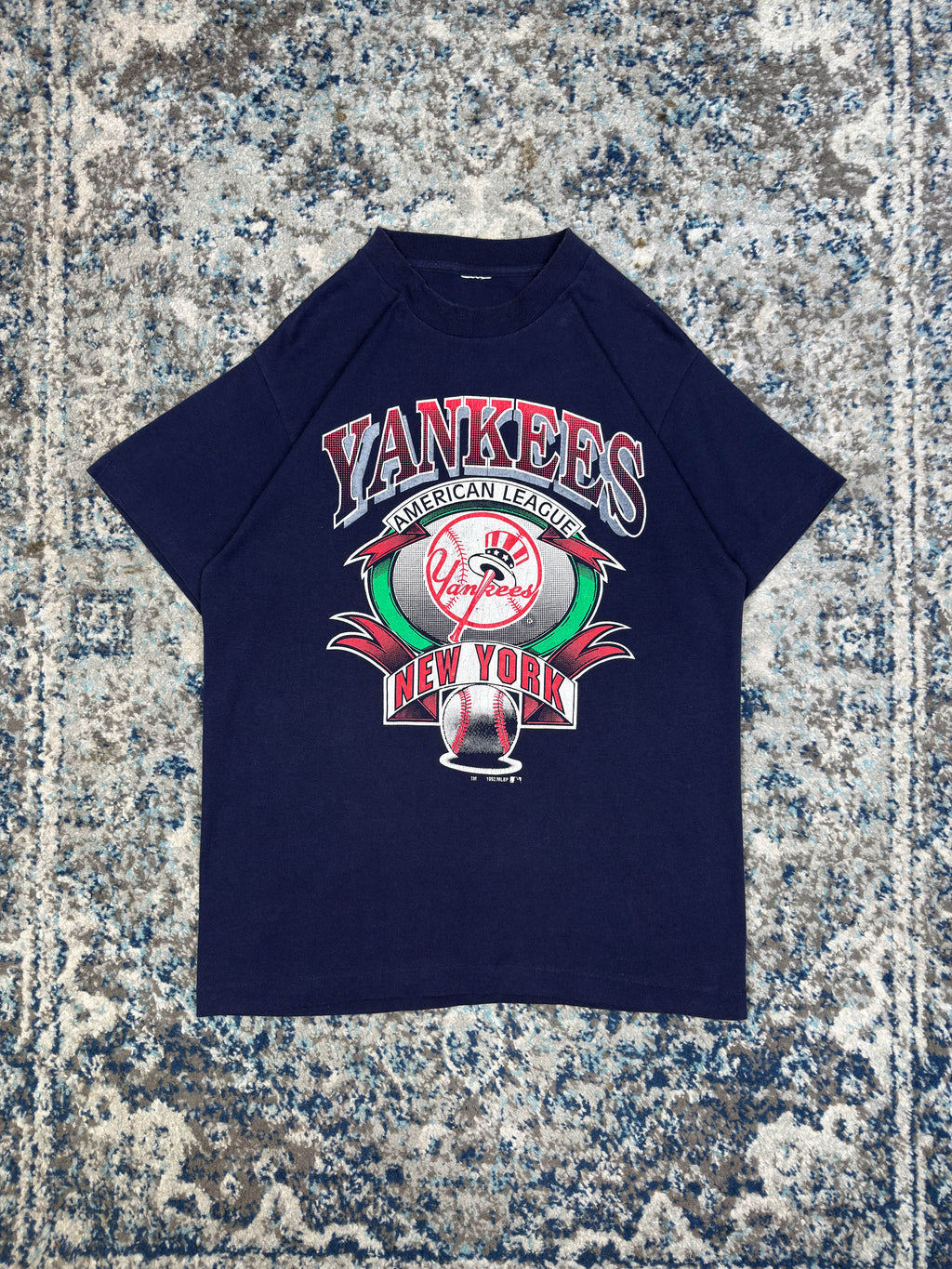 Vintage 1992 New York Yankees MLB Arc Spellout Graphic T-Shirt Size Medium