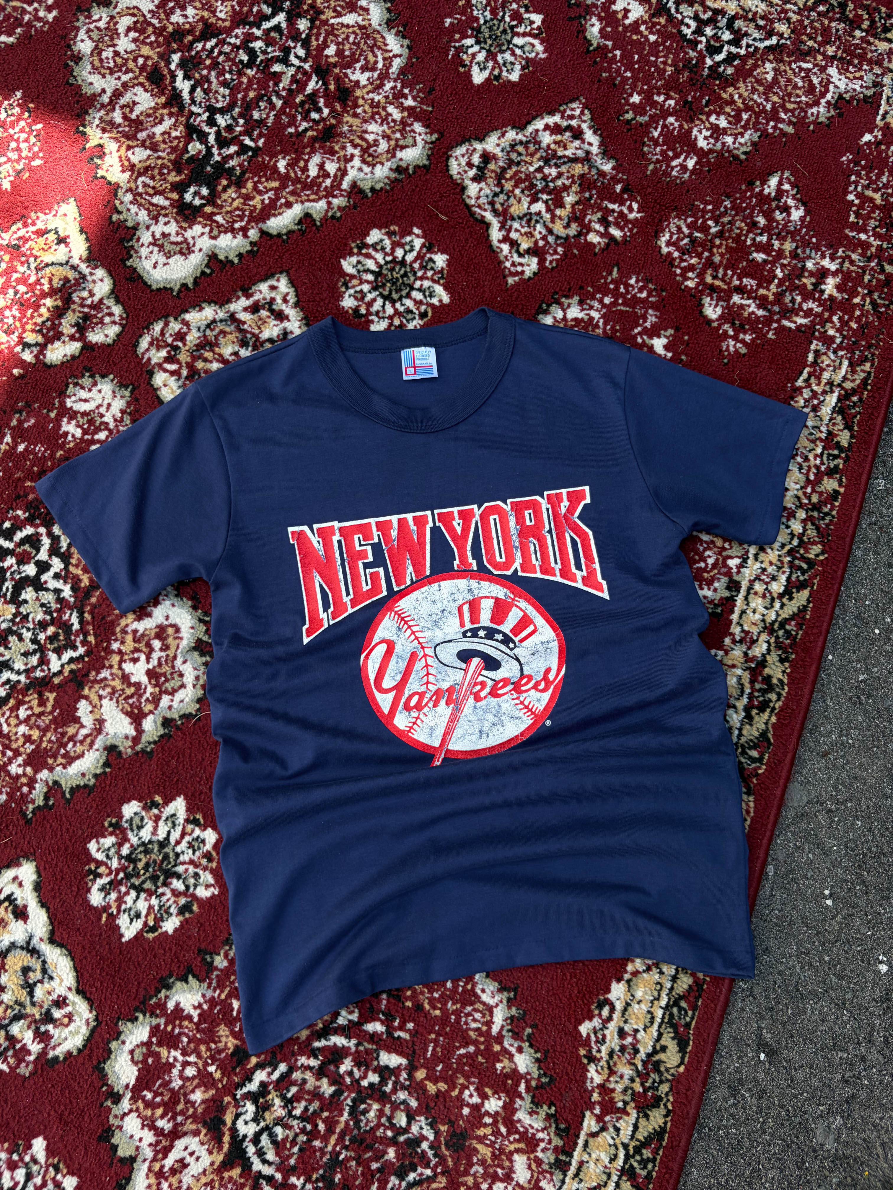 Vintage 90s New York Yankees MLB Spellout Logo T-Shirt Size Large
