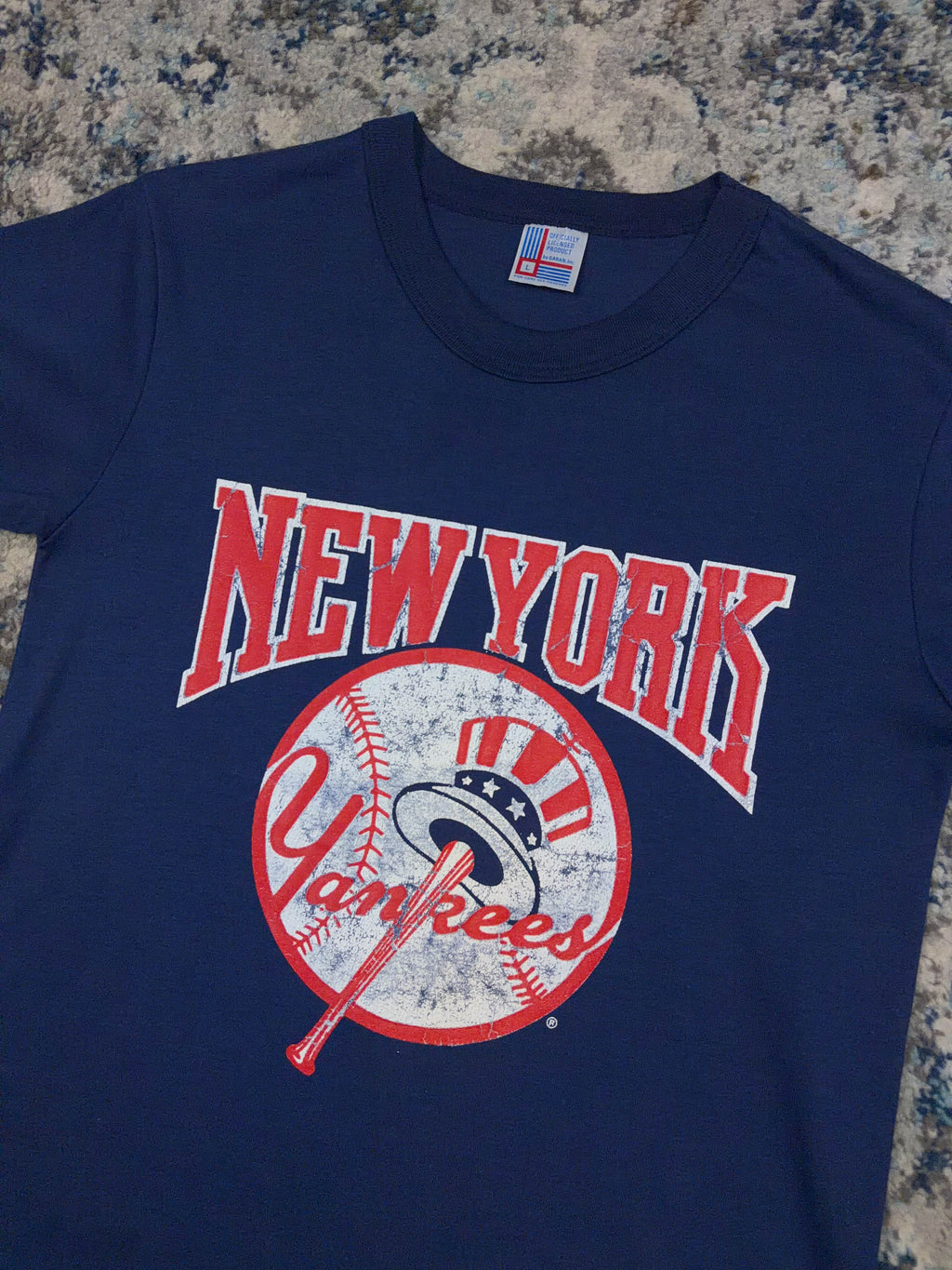 Vintage 90s New York Yankees MLB Spellout Logo T-Shirt Size Large