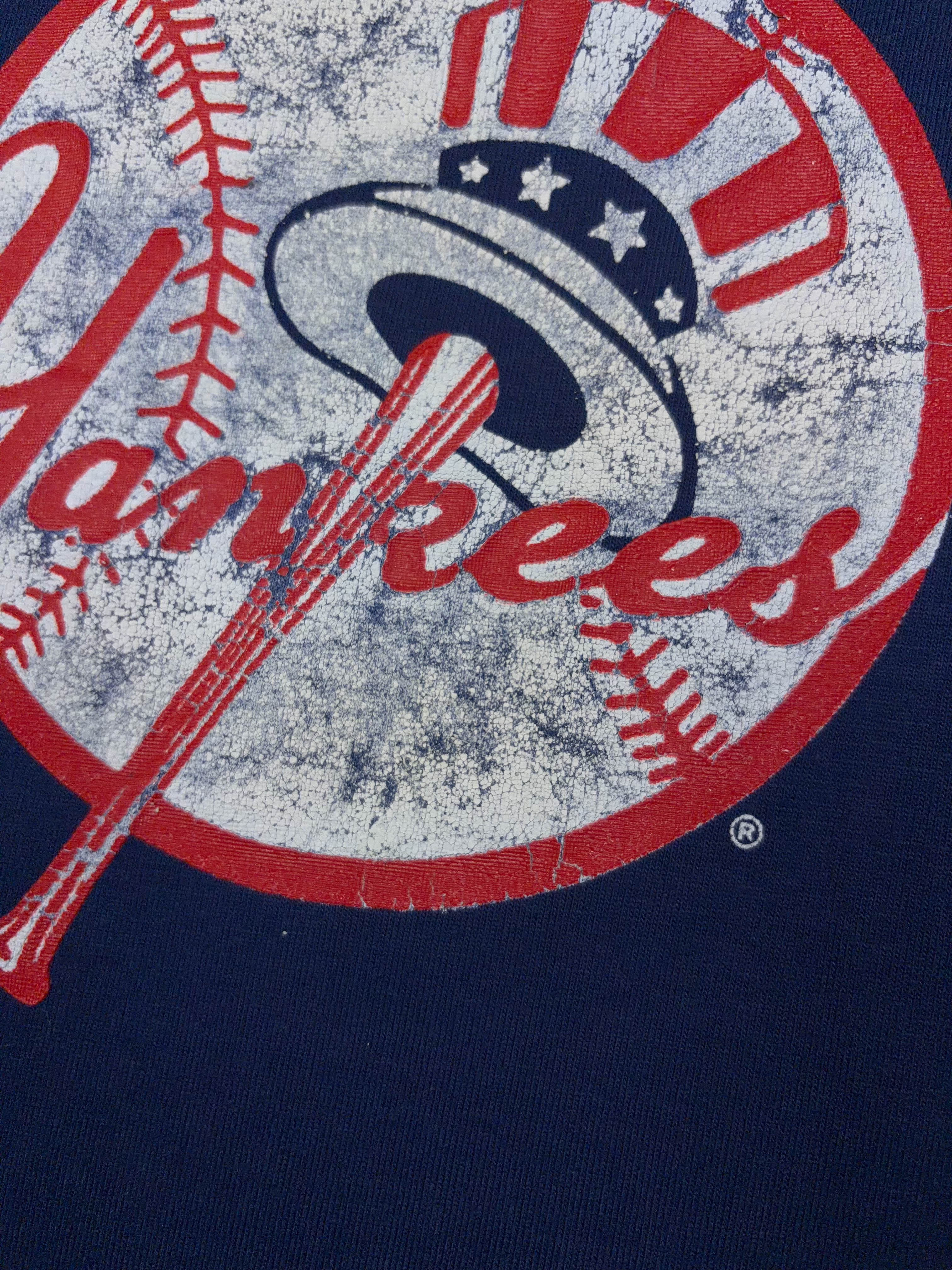Vintage 90s New York Yankees MLB Spellout Logo T-Shirt Size Large