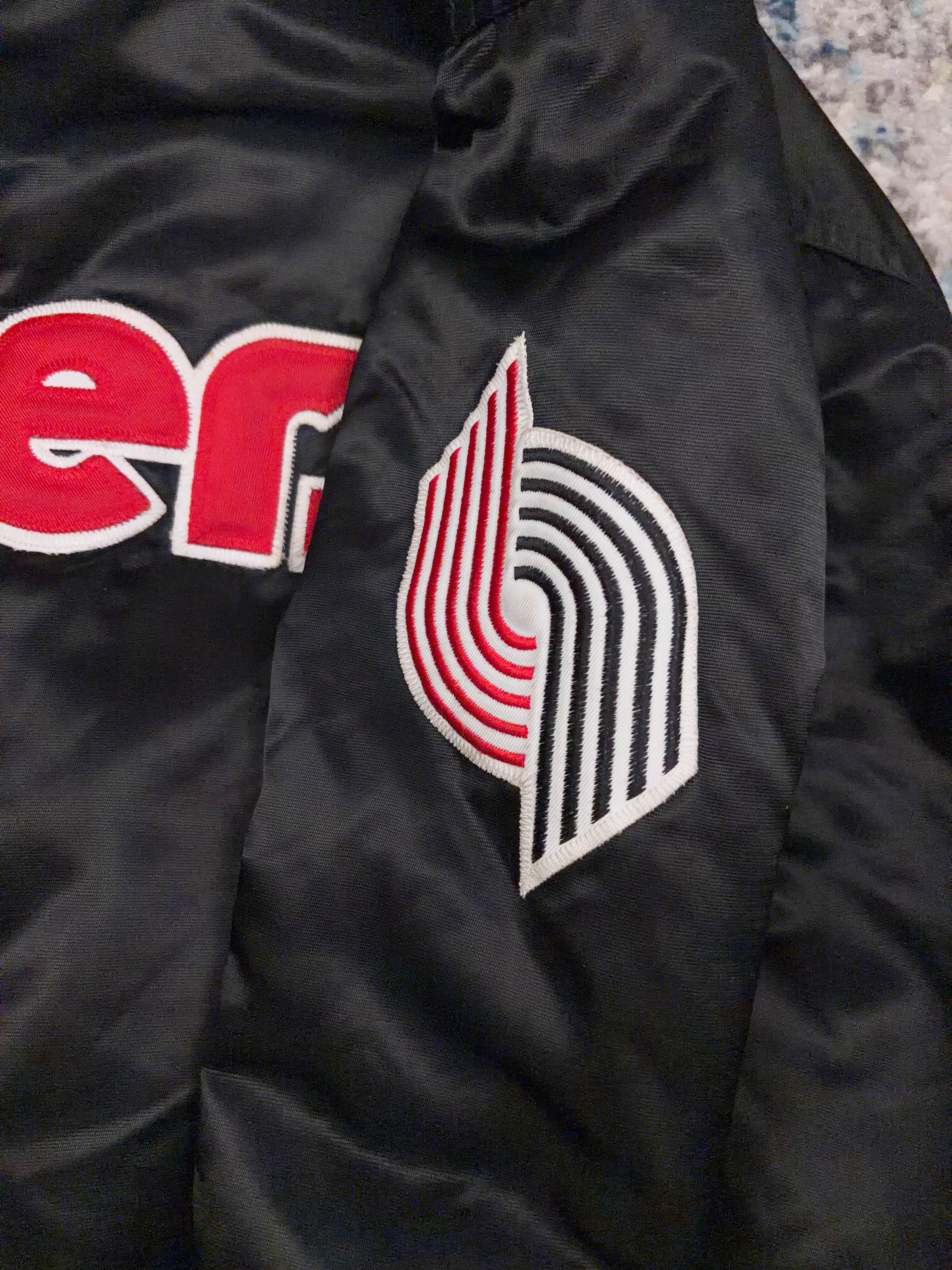 Vintage Portland Trail Blazers NBA Satin Bomber Jacket Size 2XL