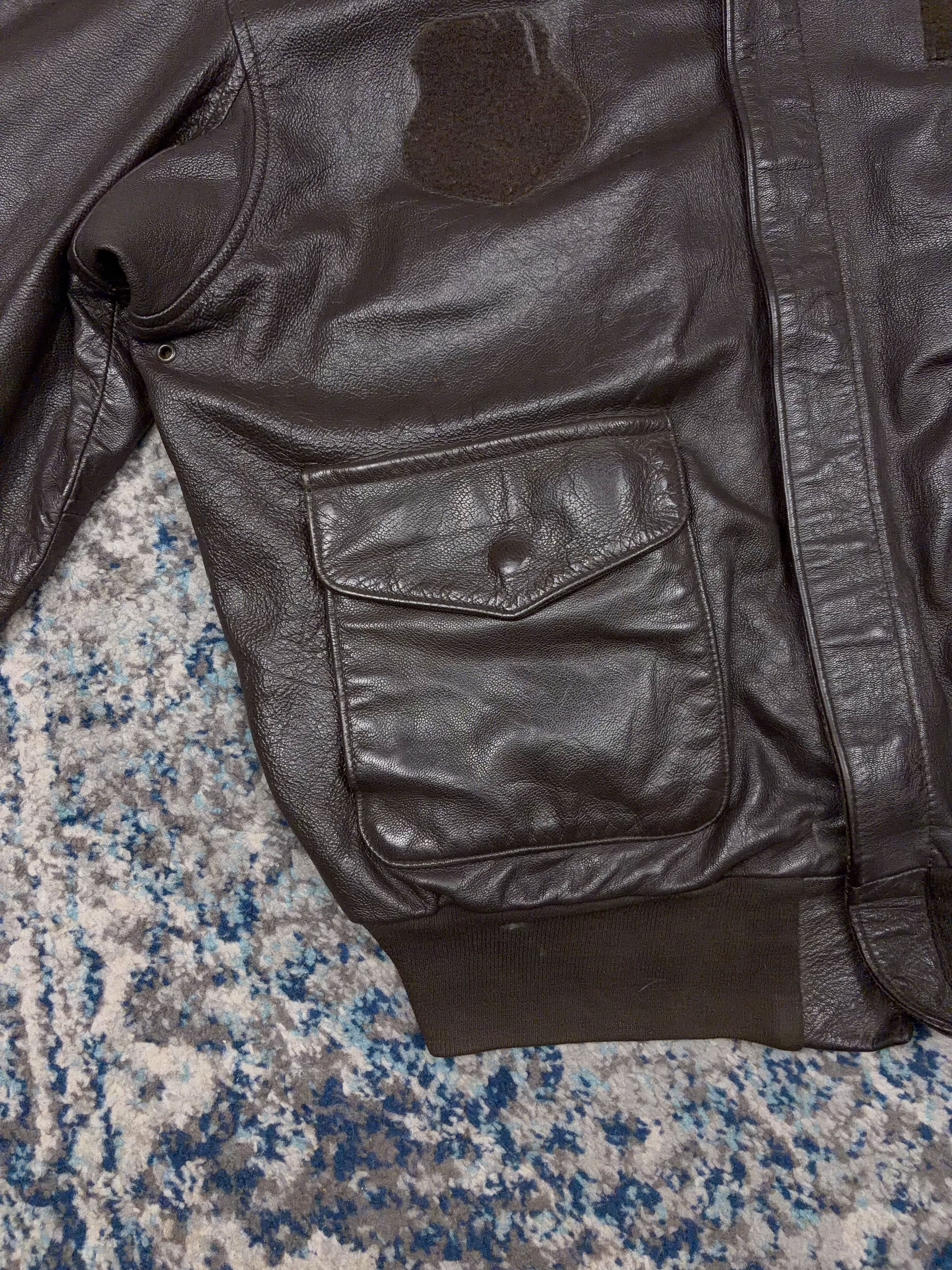 Vintage Y2K Avirex Full Zip Leather Bomber Jacket Size XL