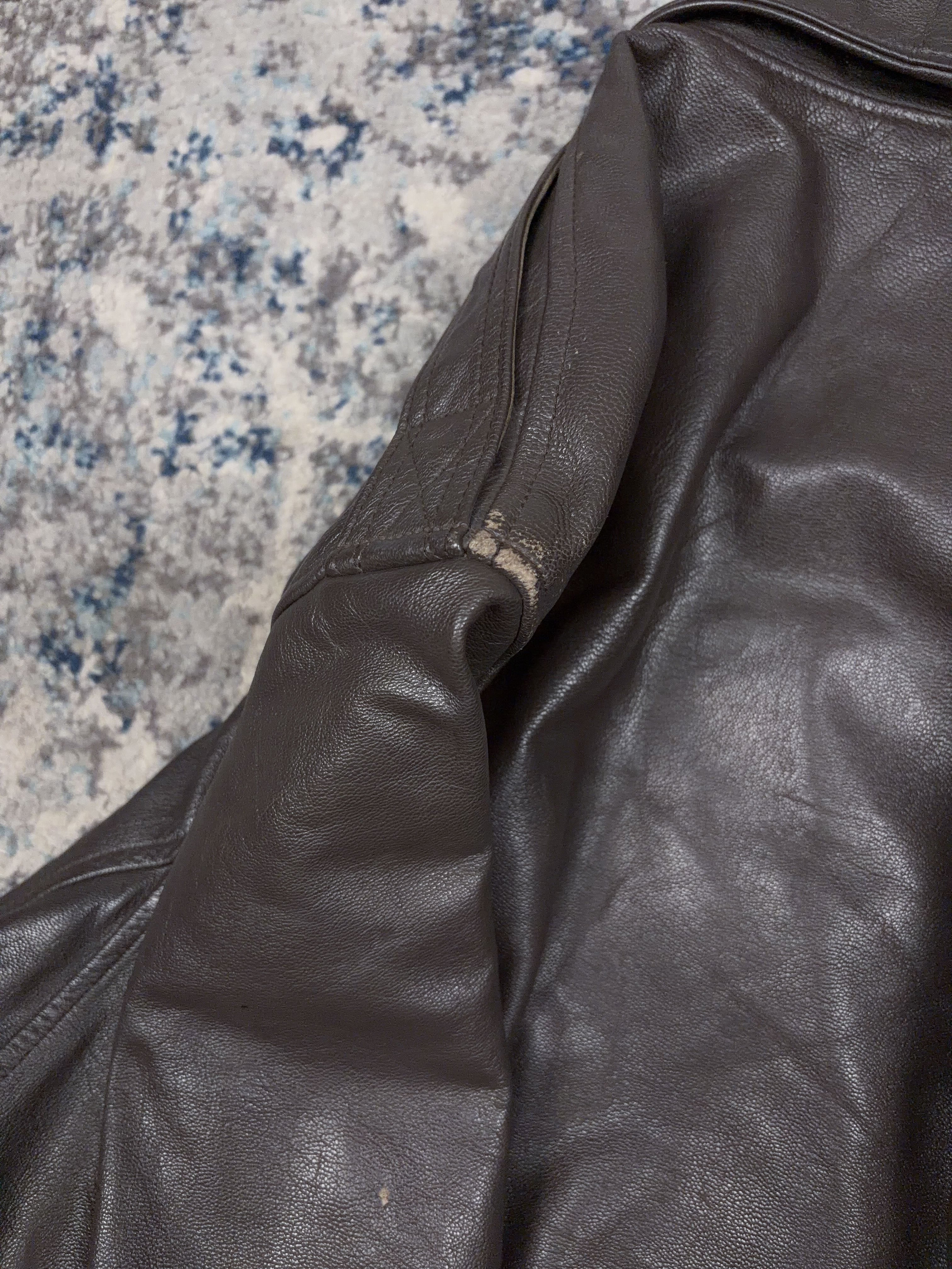 Vintage Y2K Avirex Full Zip Leather Bomber Jacket Size XL