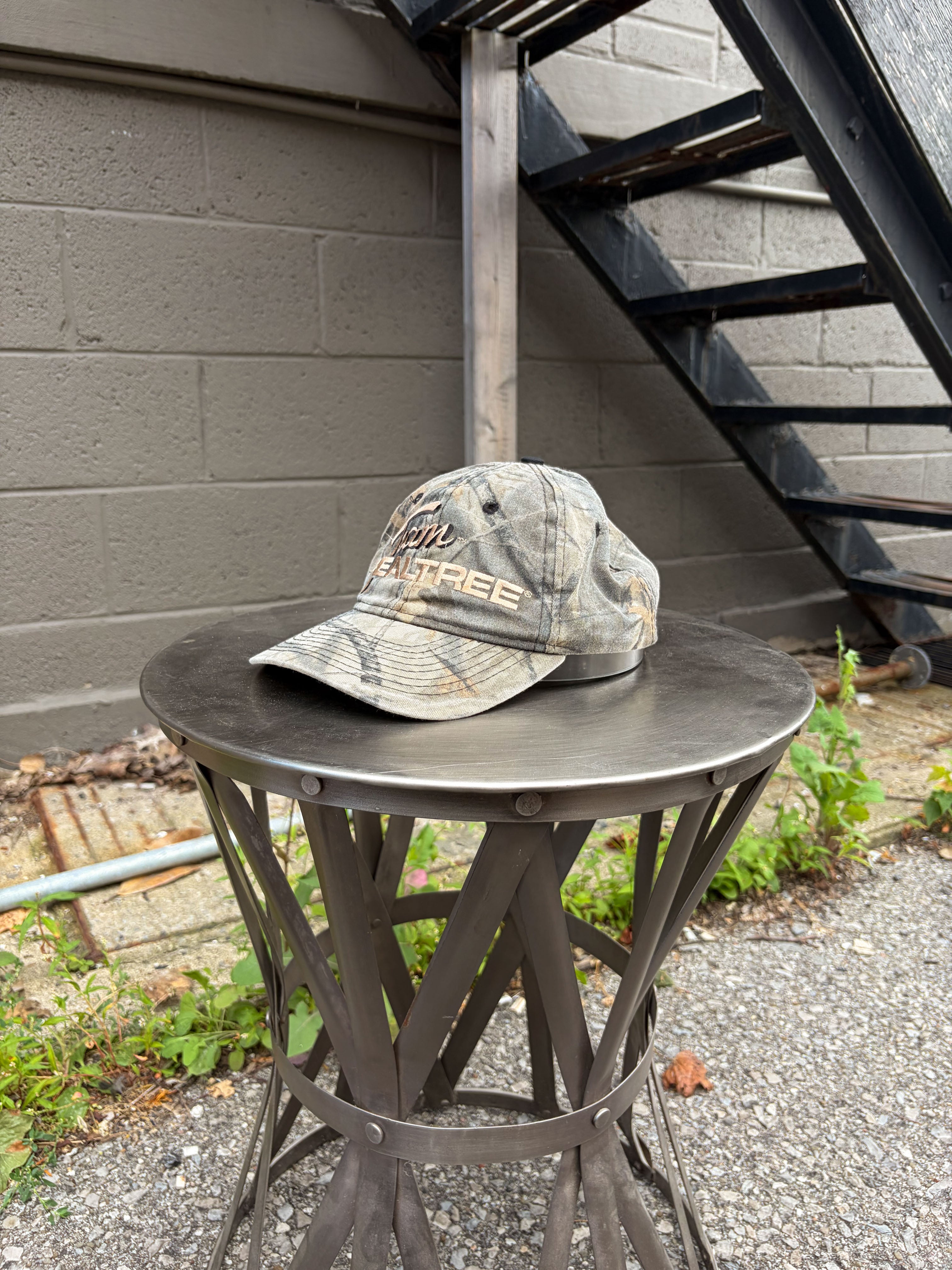 Vintage Team Realtree Embroidered Spellout Camo Snapback Hat OSFA