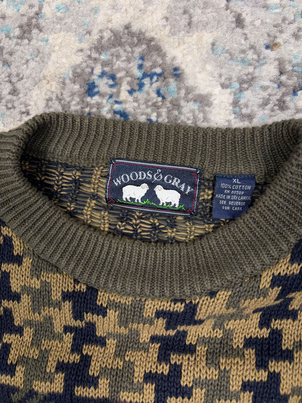 Vintage Woods & Gray Geometric Pattern Knit Sweater Size XL