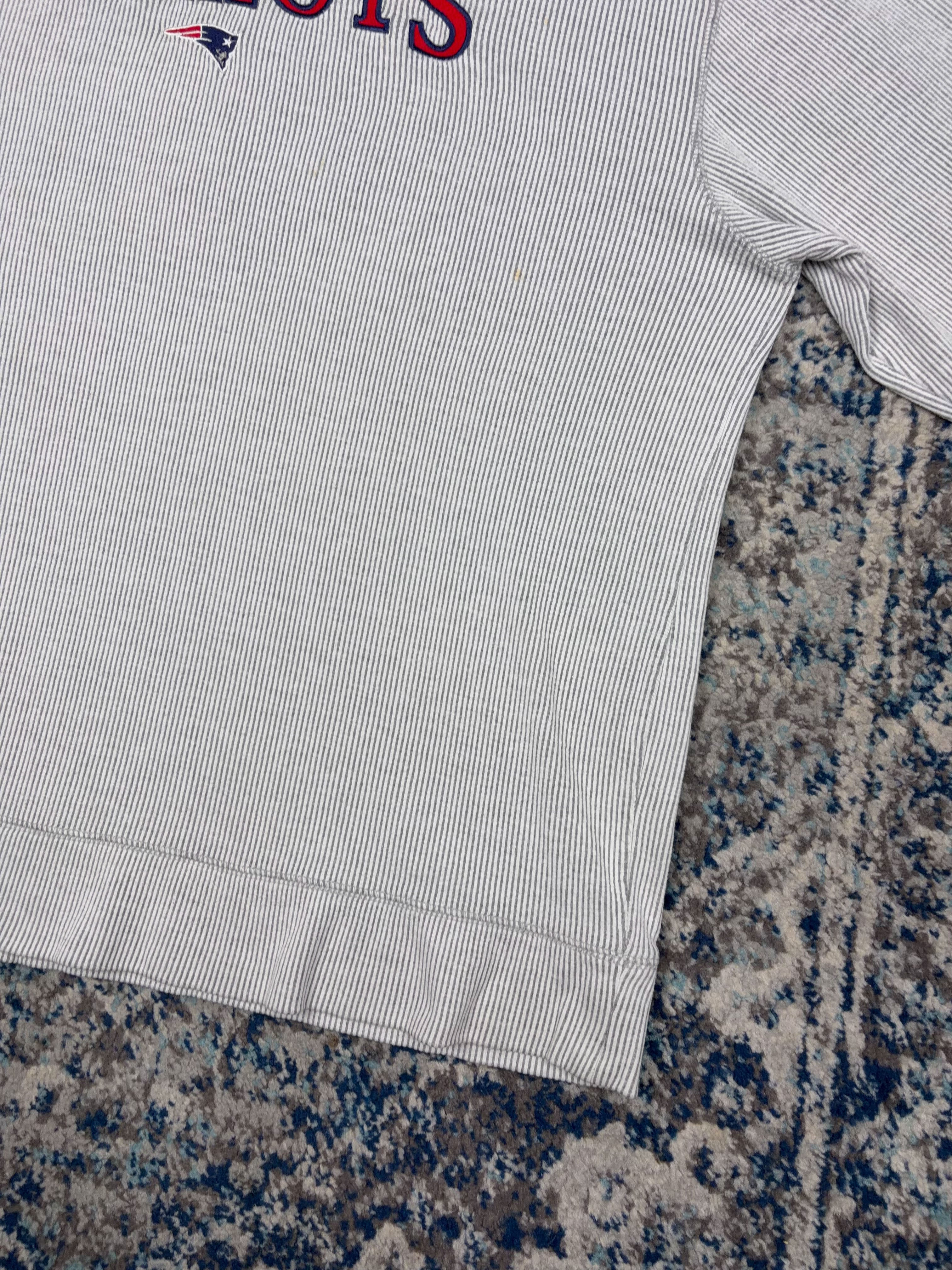 Vintage 90s New England Patriots NFL Embroidered Spellout Sweatshirt Size 2XL