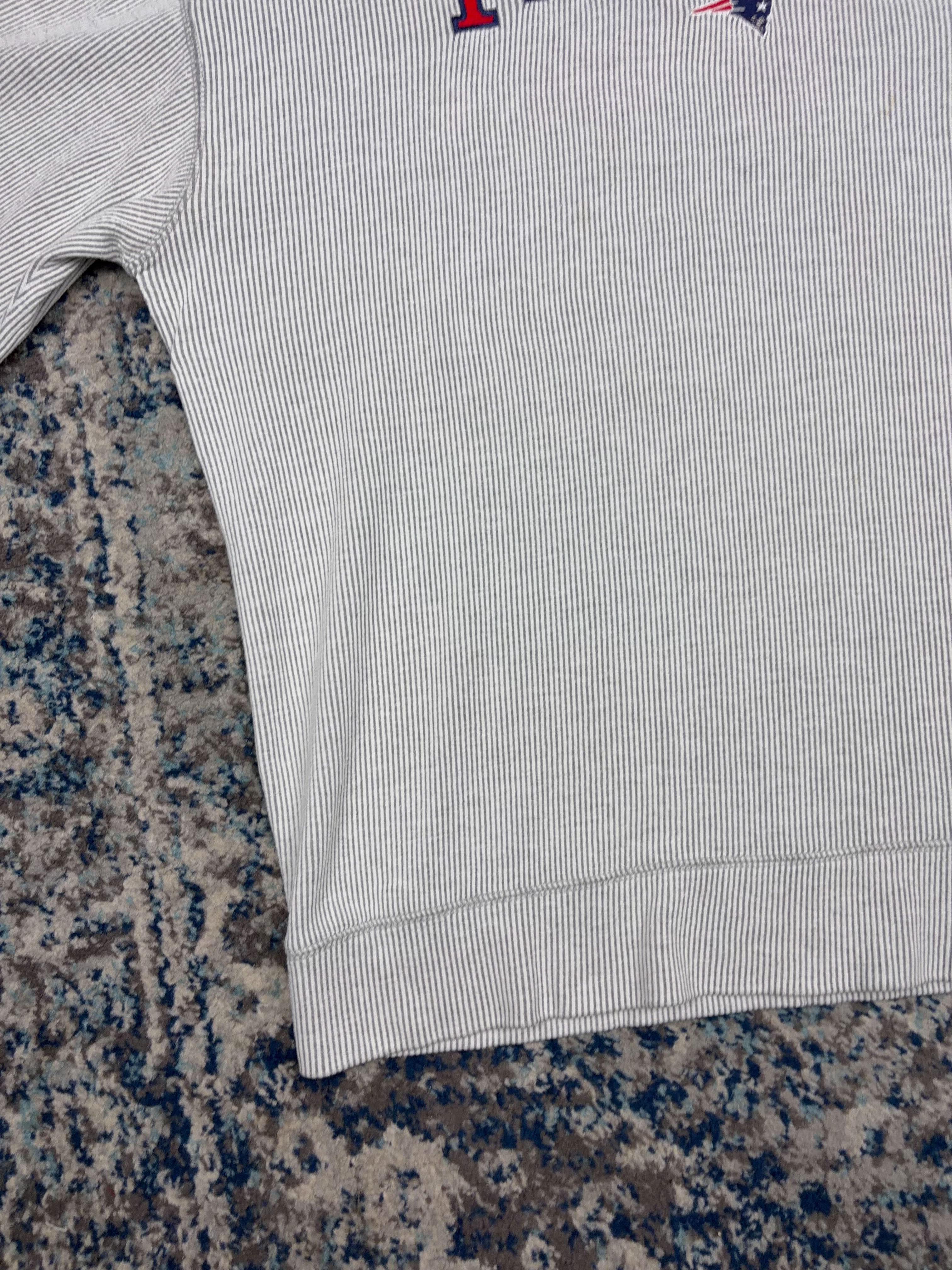 Vintage 90s New England Patriots NFL Embroidered Spellout Sweatshirt Size 2XL