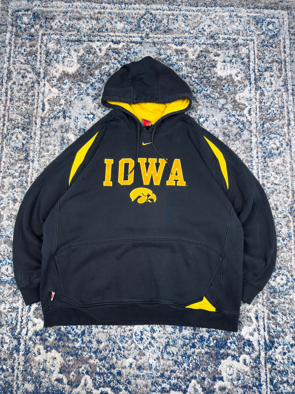 Vintage Iowa State Hawkeyes NCAA Embroidered Nike Hooded Sweatshirt Size 2XL