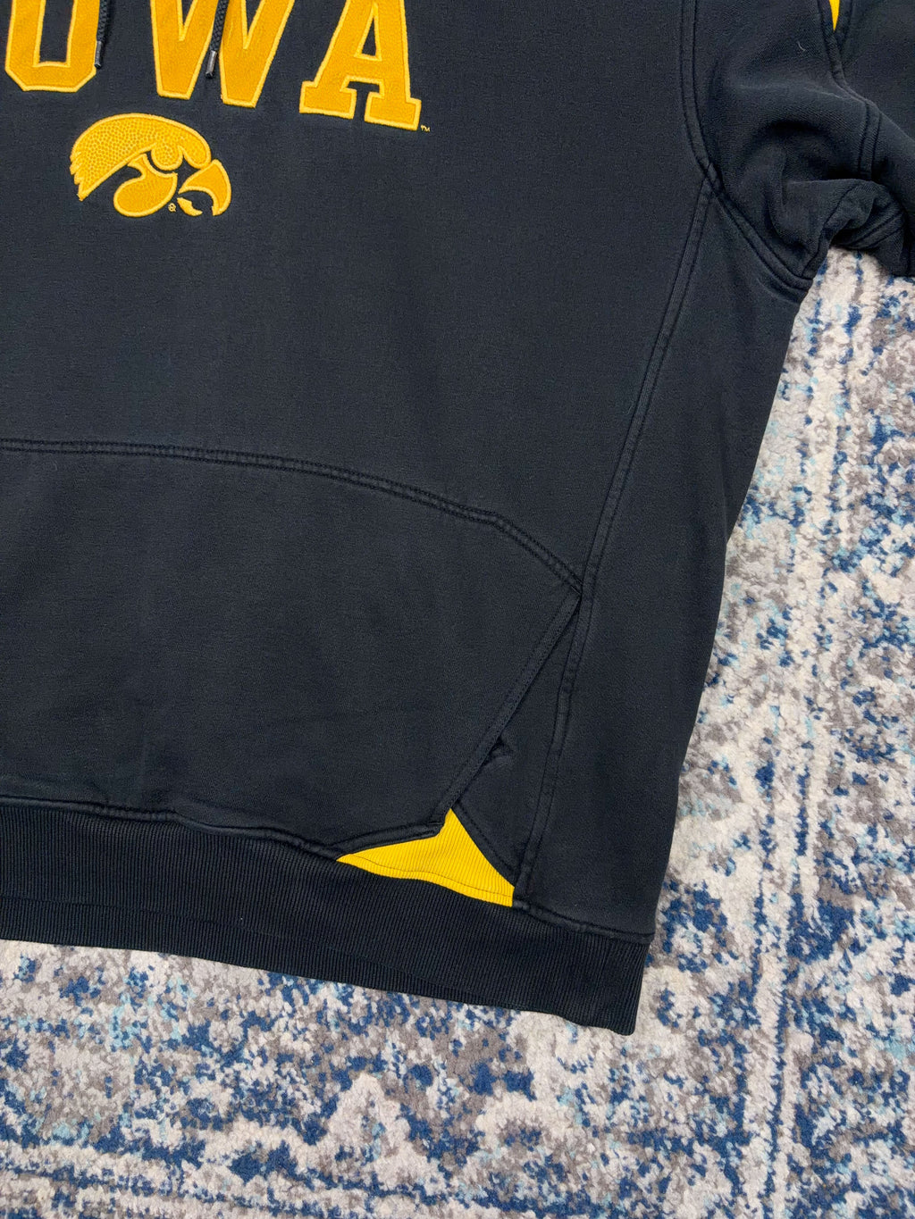 Vintage Iowa State Hawkeyes NCAA Embroidered Nike Hooded Sweatshirt Size 2XL