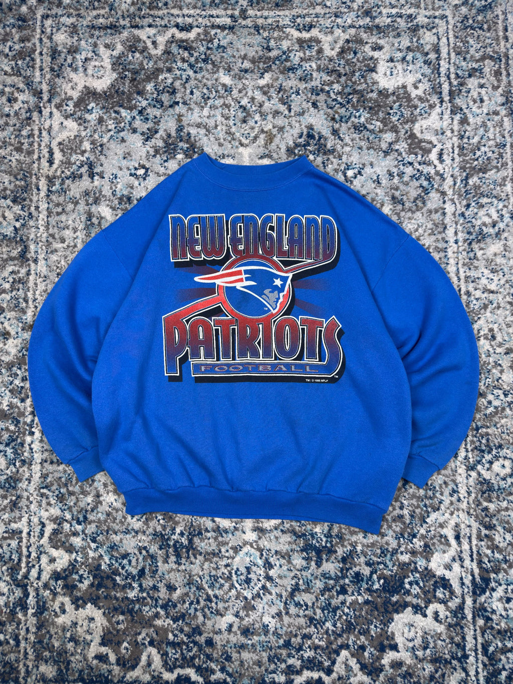 Vintage 1995 New England Patriots NFL Big Spellout Graphic Sweatshirt Size XL
