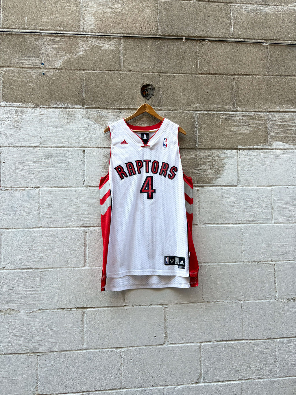 Vintage Chris Bosh #4 Toronto Raptors NBA Basketball Jersey Size Large