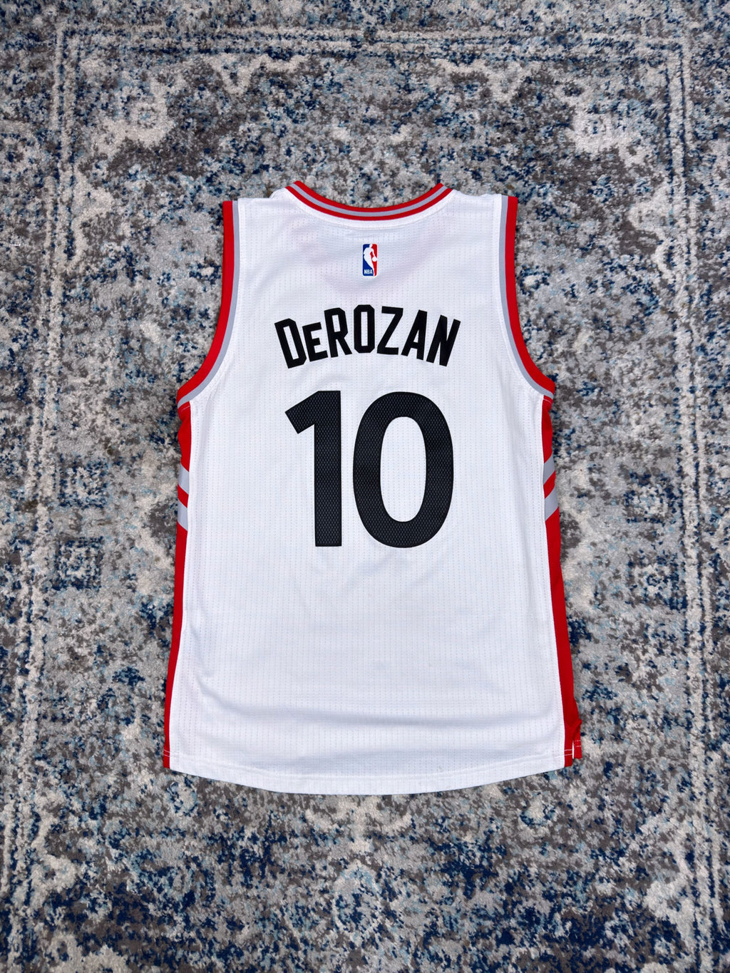 Vintage Demar DeRozan #10 Toronto Raptors NBA Basketball Jersey Size Small