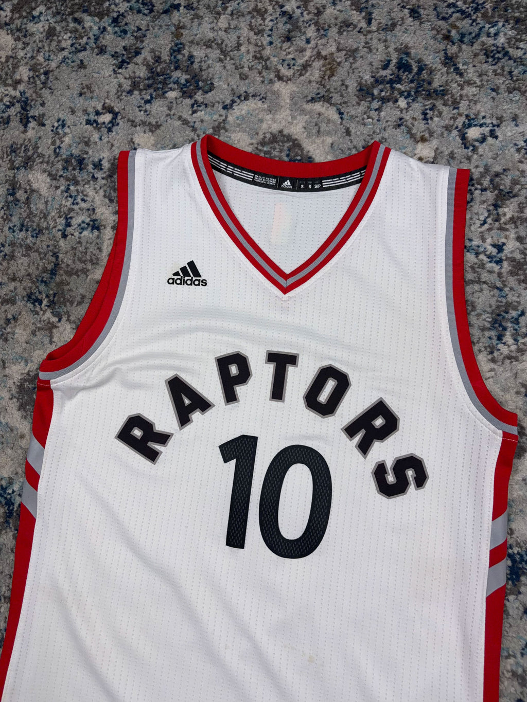 Vintage Demar DeRozan #10 Toronto Raptors NBA Basketball Jersey Size Small