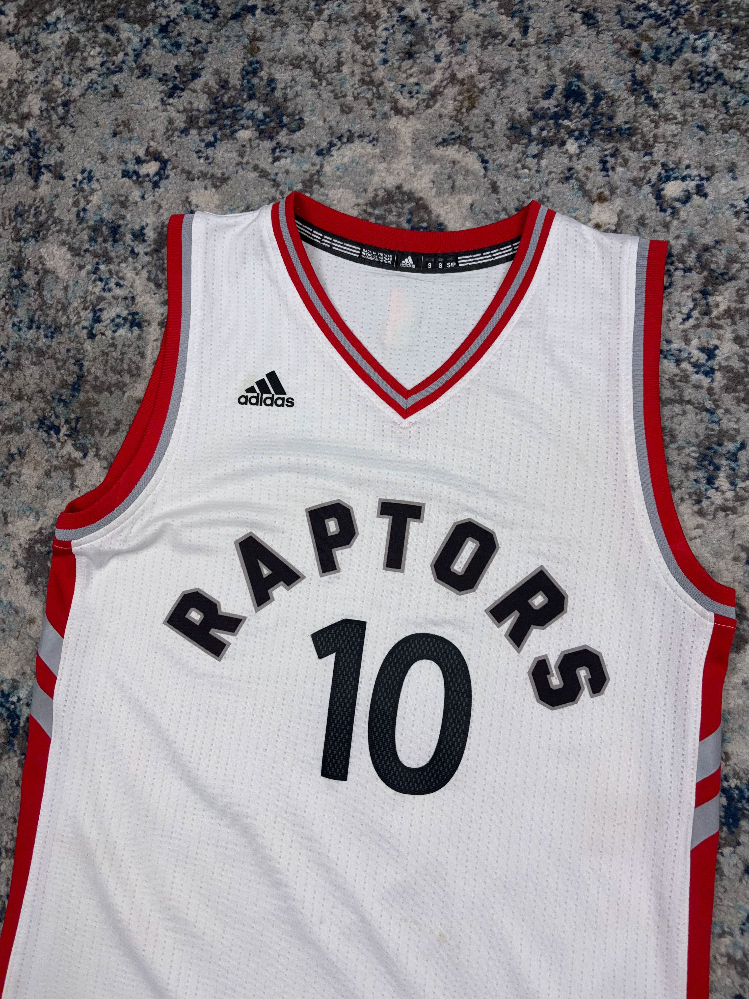 Vintage Demar DeRozan #10 Toronto Raptors NBA Basketball Jersey Size Small