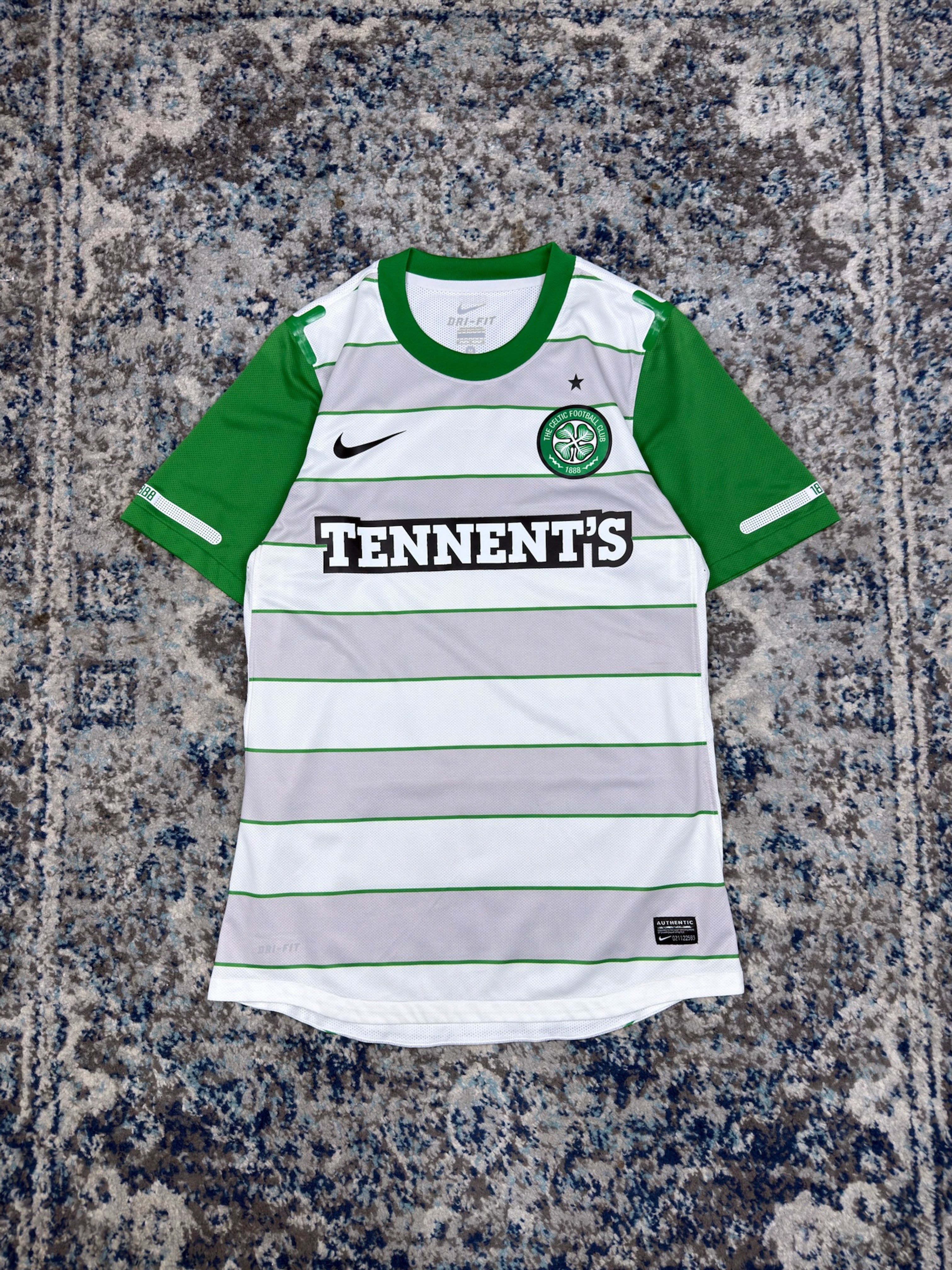 Vintage Tennent's Lager Celtic Football Club Nike Soccer Jersey Size Medium