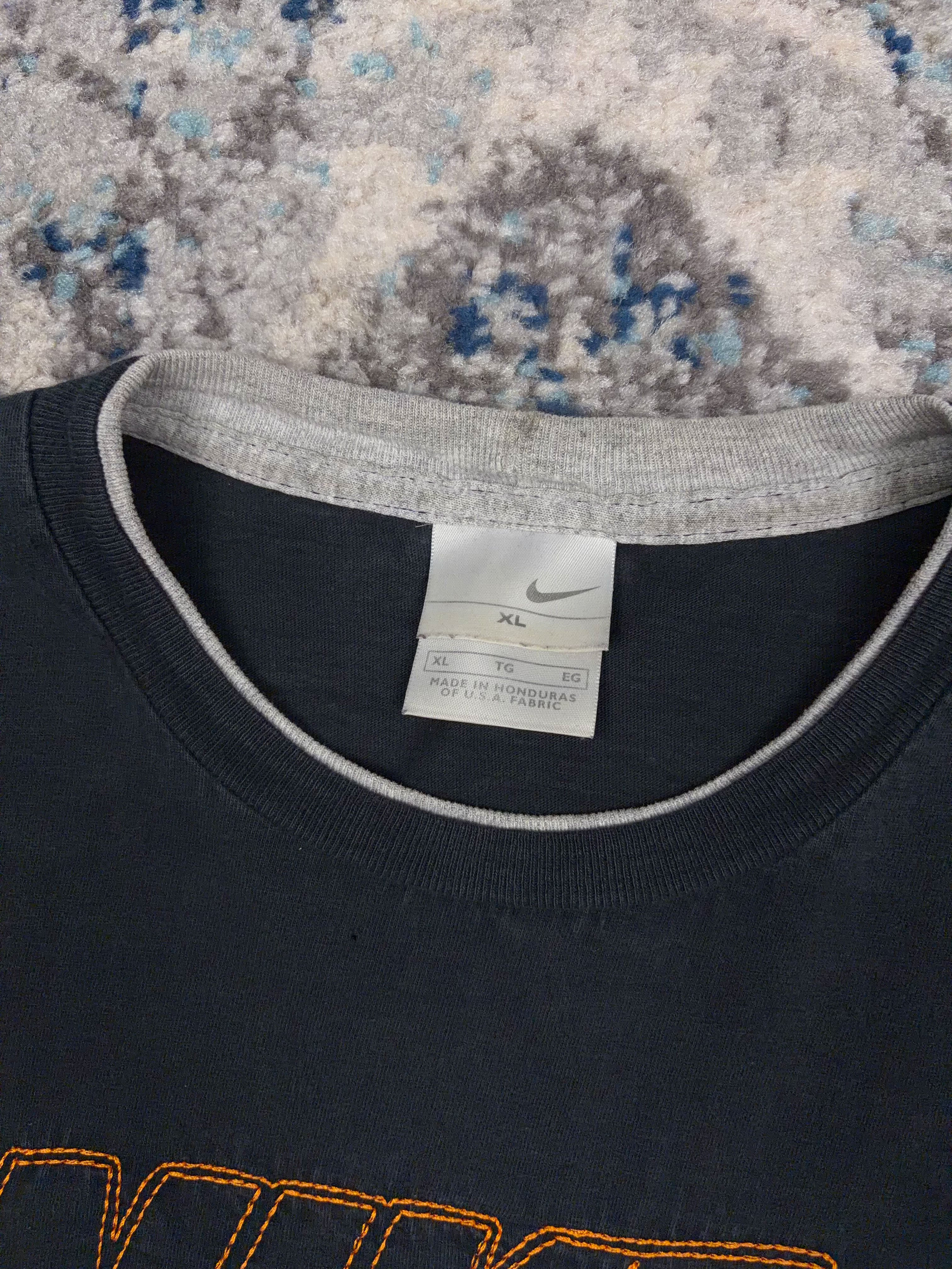 Vintage Nike Air Embroidered Spellout Logo Long Sleeve T-Shirt Size XL