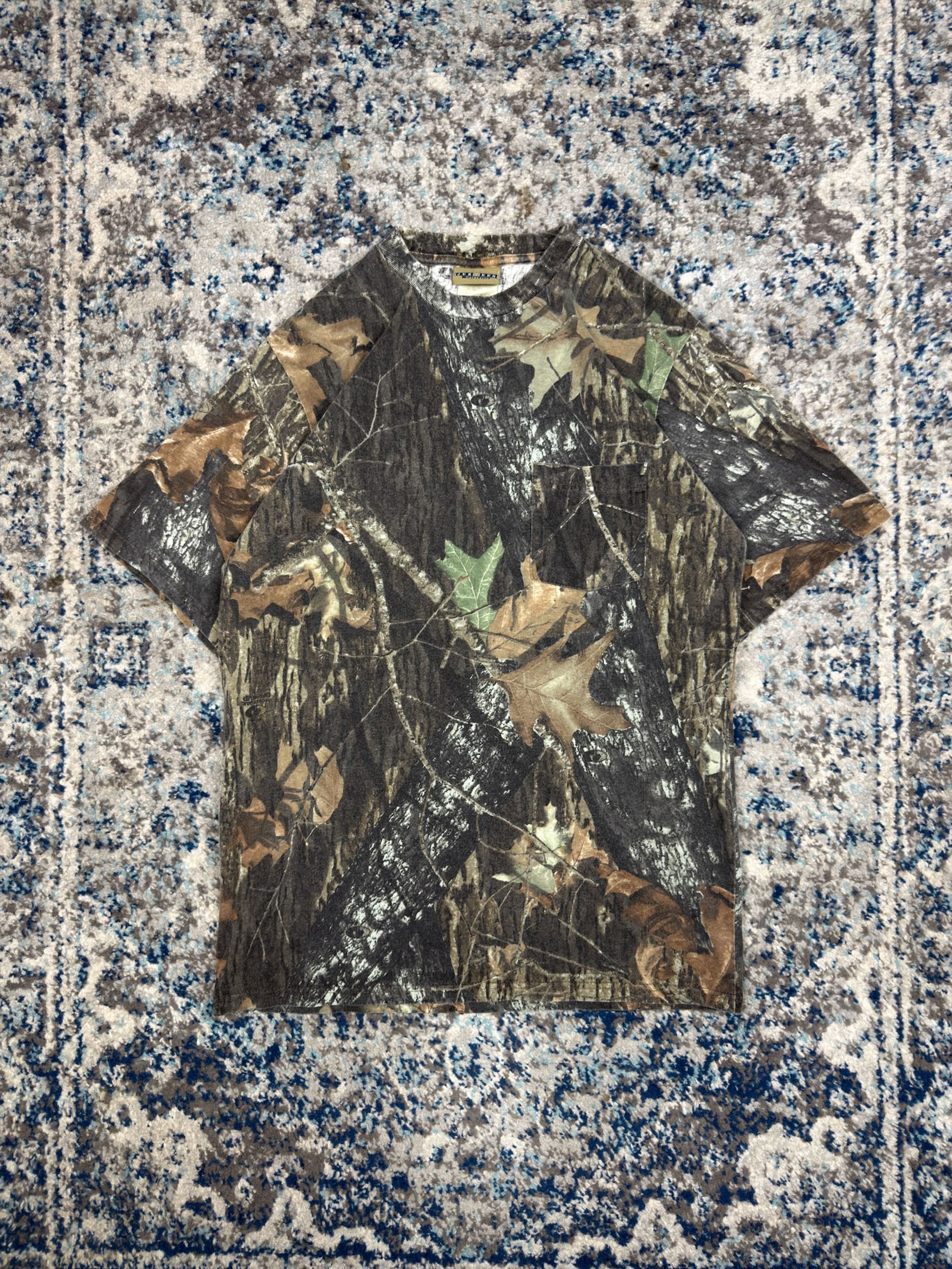 Vintage Jerseys Outdoors Mossy Oak Breakup Camo Hunting T-Shirt Size Medium
