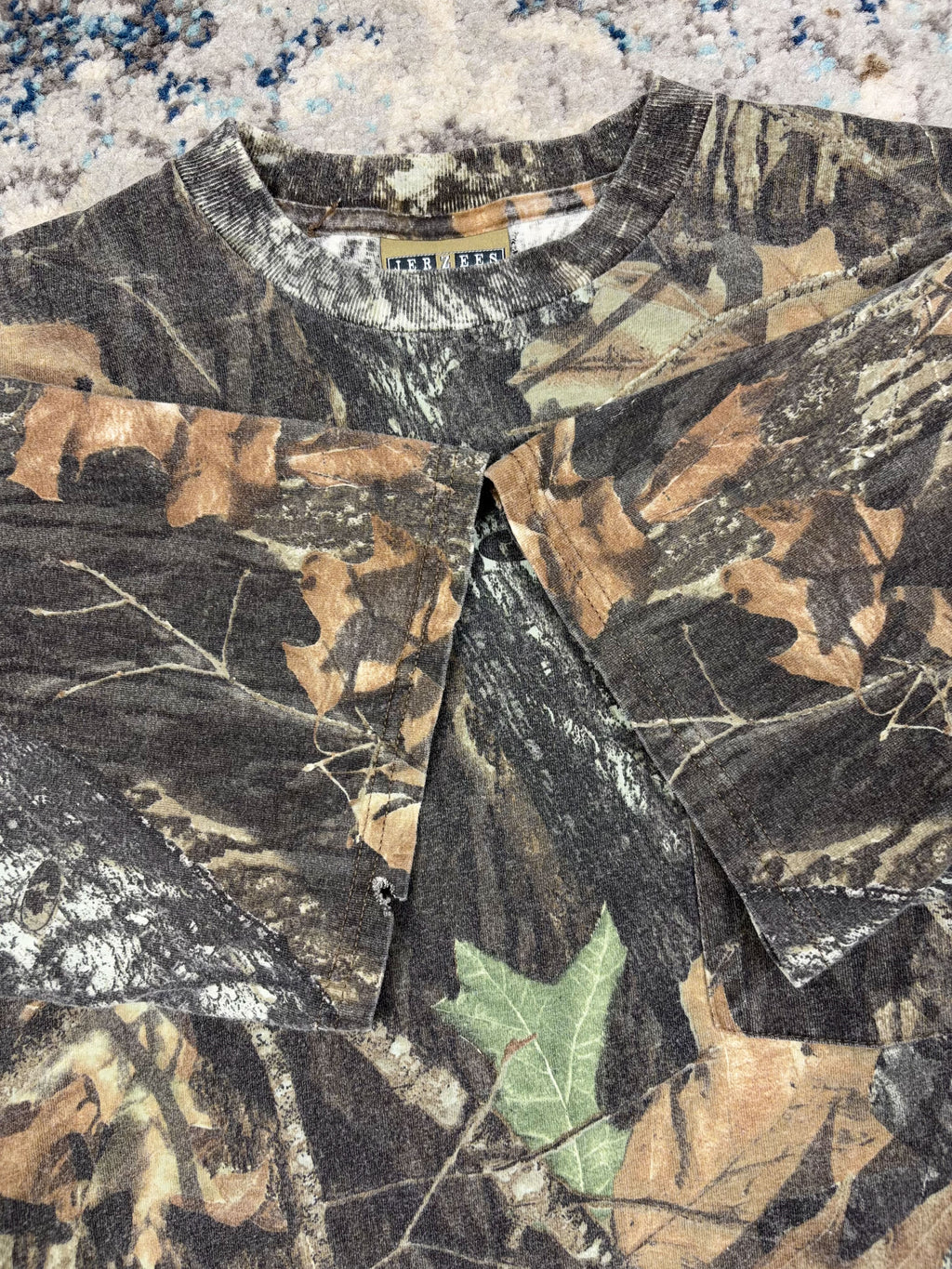 Vintage Jerseys Outdoors Mossy Oak Breakup Camo Hunting T-Shirt Size Medium