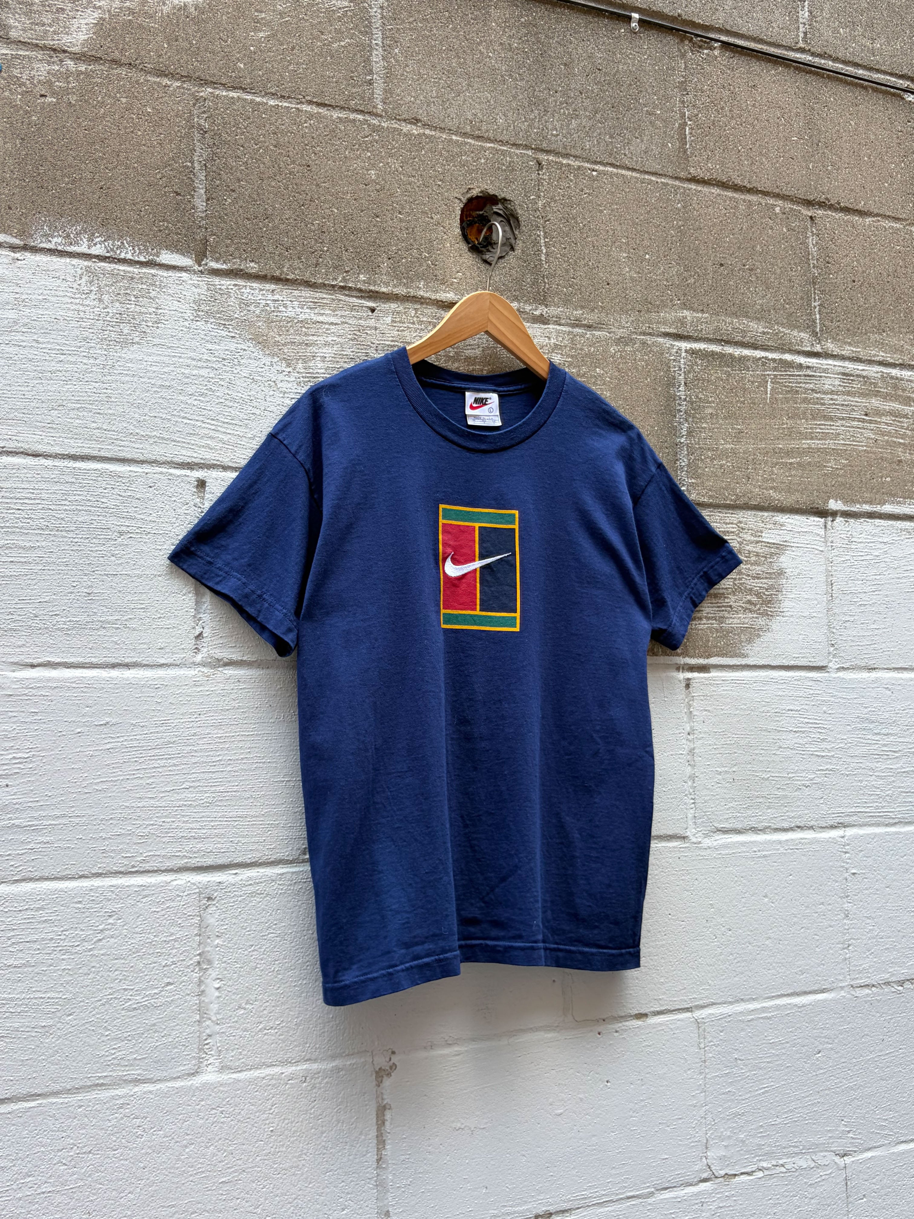 Vintage Y2K Nike Tennis Logo Graphic T-Shirt Size YOUTH Large