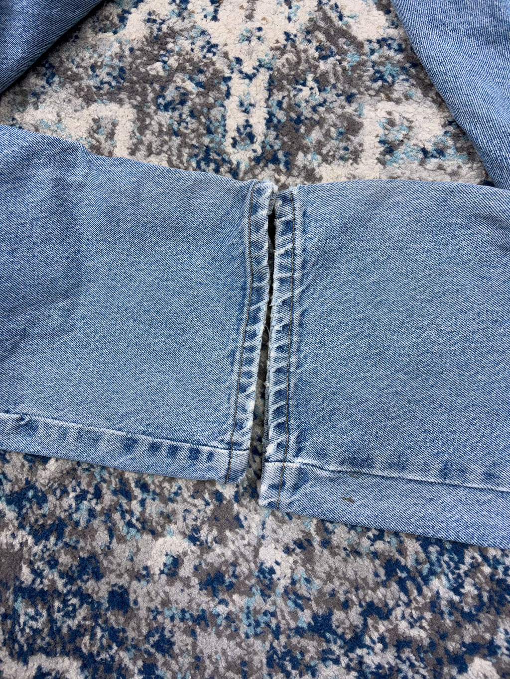 Vintage Carhartt Relaxed Fit Medium Wash Denim Workwear Pants Size 35