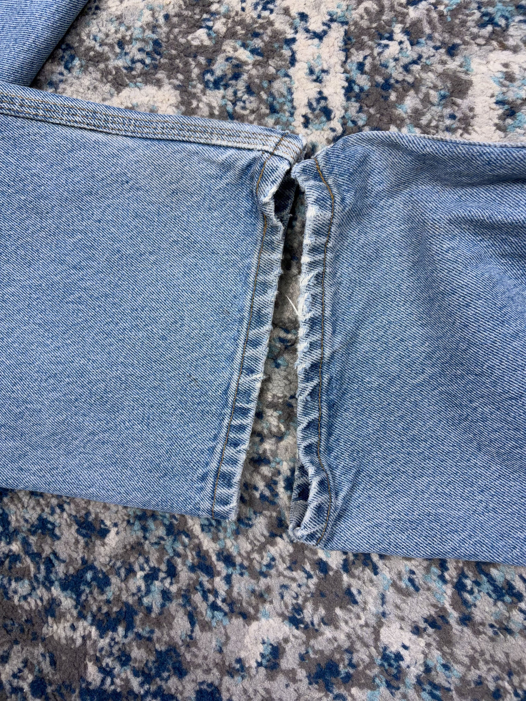 Vintage Carhartt Relaxed Fit Medium Wash Denim Workwear Pants Size 35