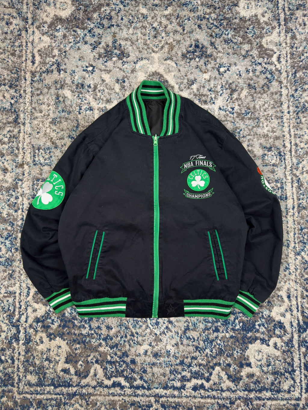 Boston Celtics NBA 17 Time Champions Embroidered Reversible Bomber Jacket Size Large