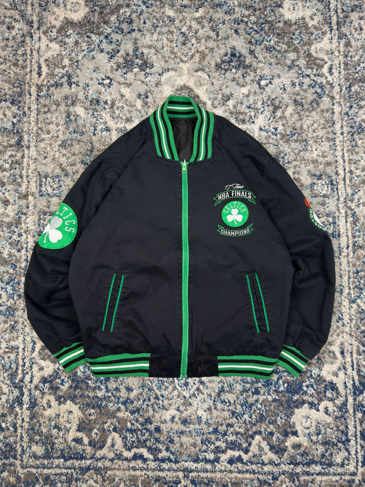 Boston Celtics NBA 17 Time Champions Embroidered Reversible Bomber Jacket Size Large